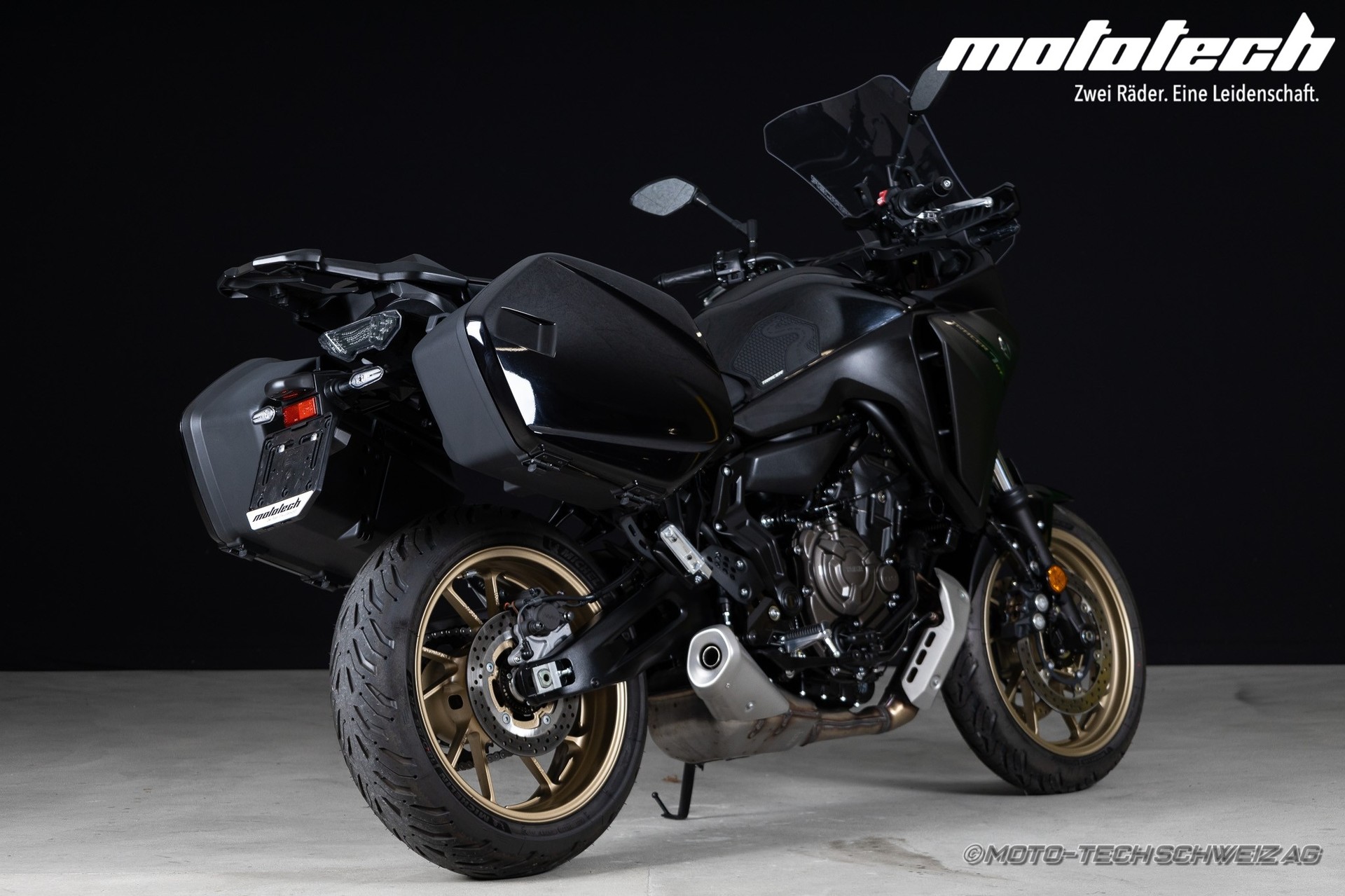 YAMAHA Tracer 7 GT (35kW)-showroom-element-2