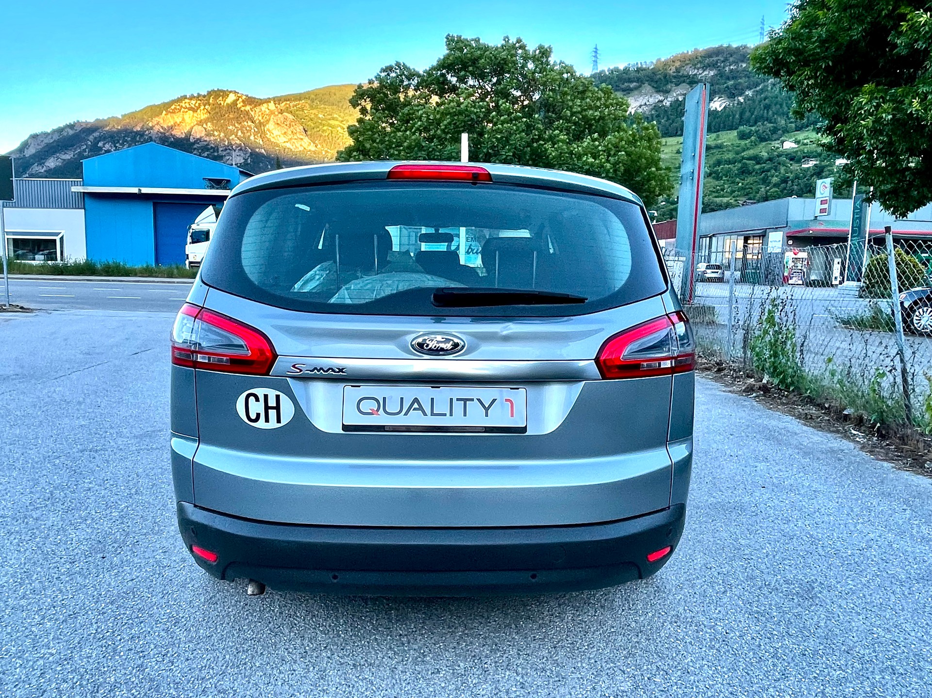 FORD S-Max 2.0i Titanium-image-4
