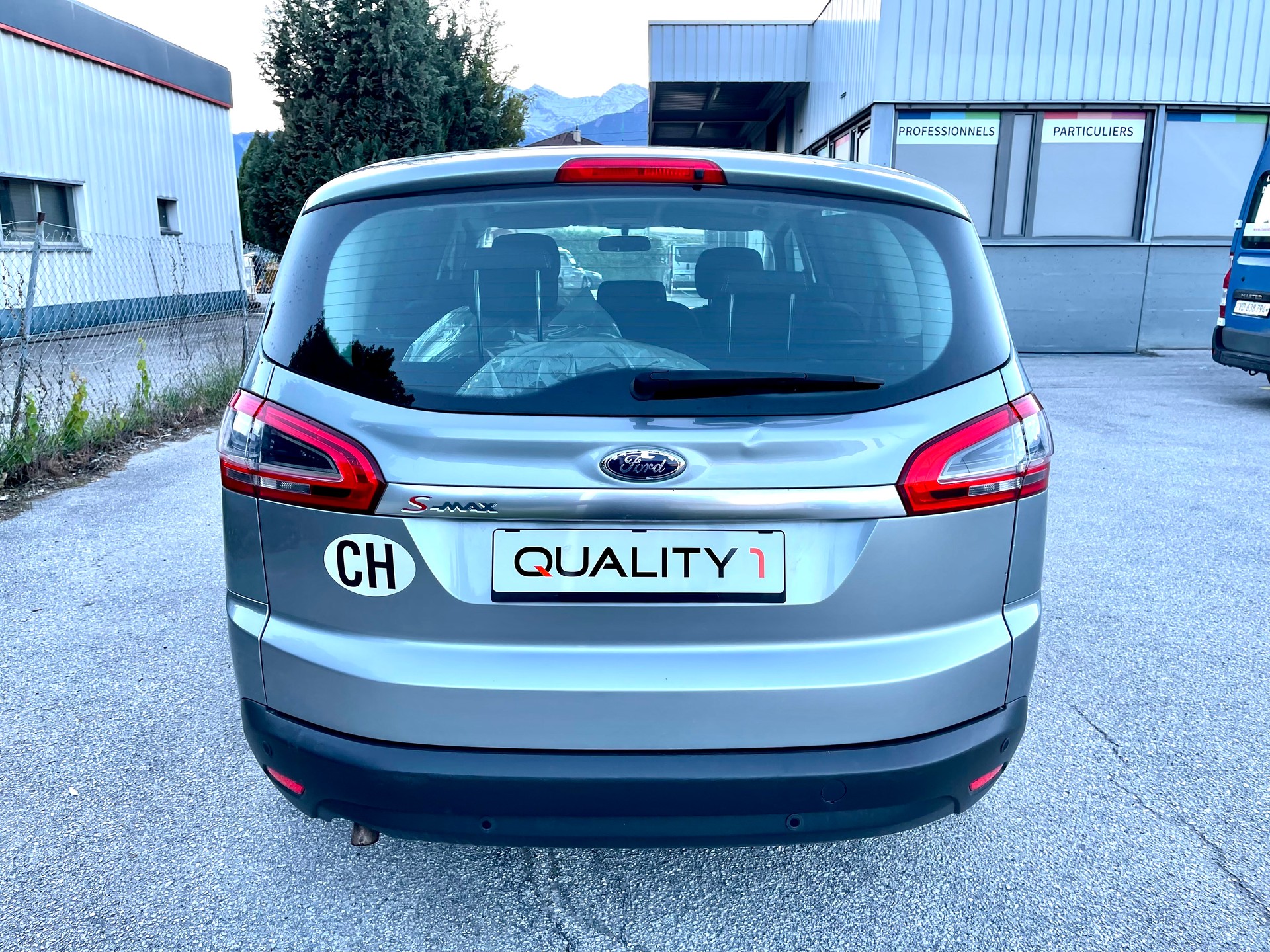 FORD S-Max 2.0i Titanium-image-21