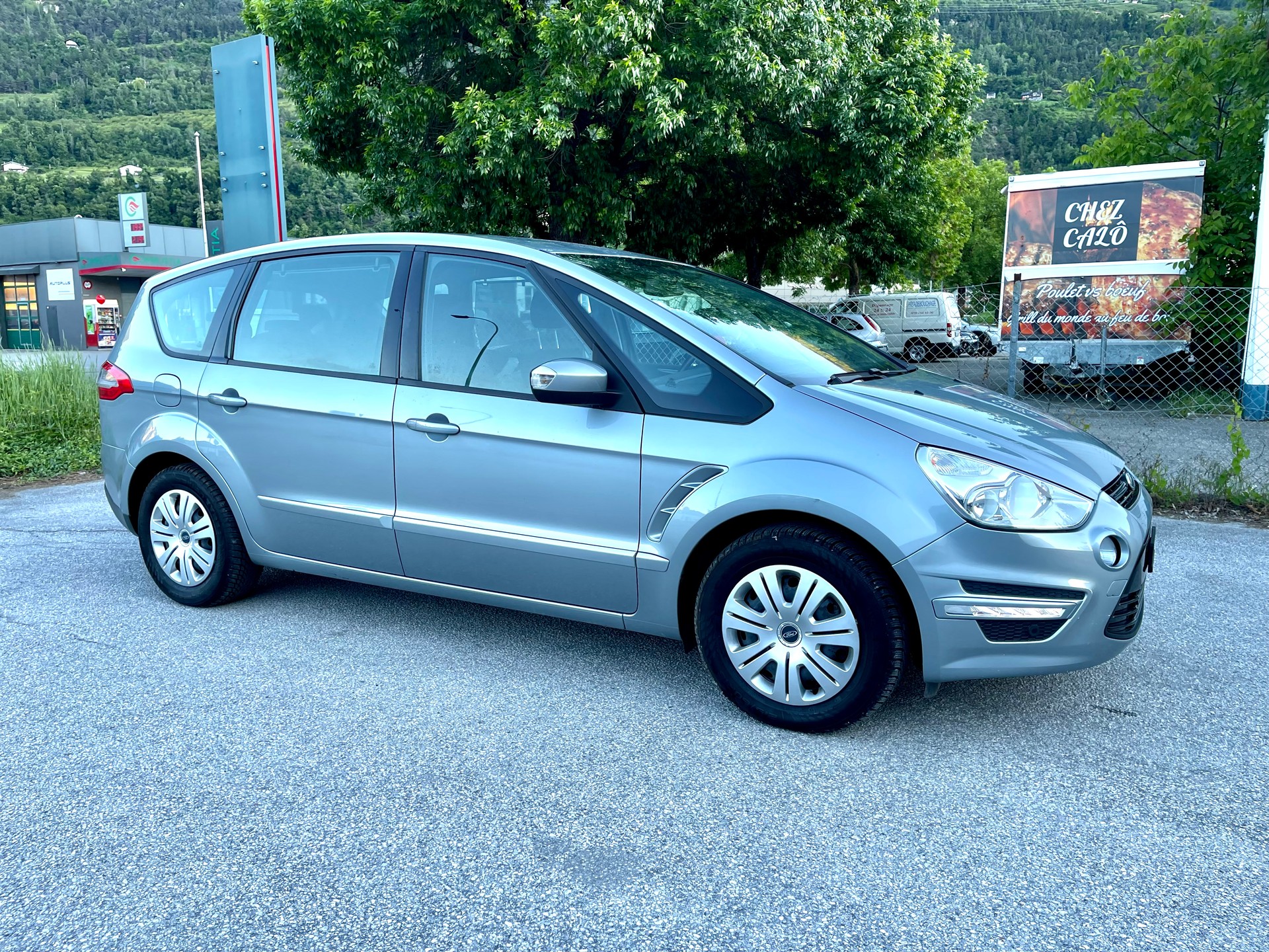 FORD S-Max 2.0i Titanium-image-22