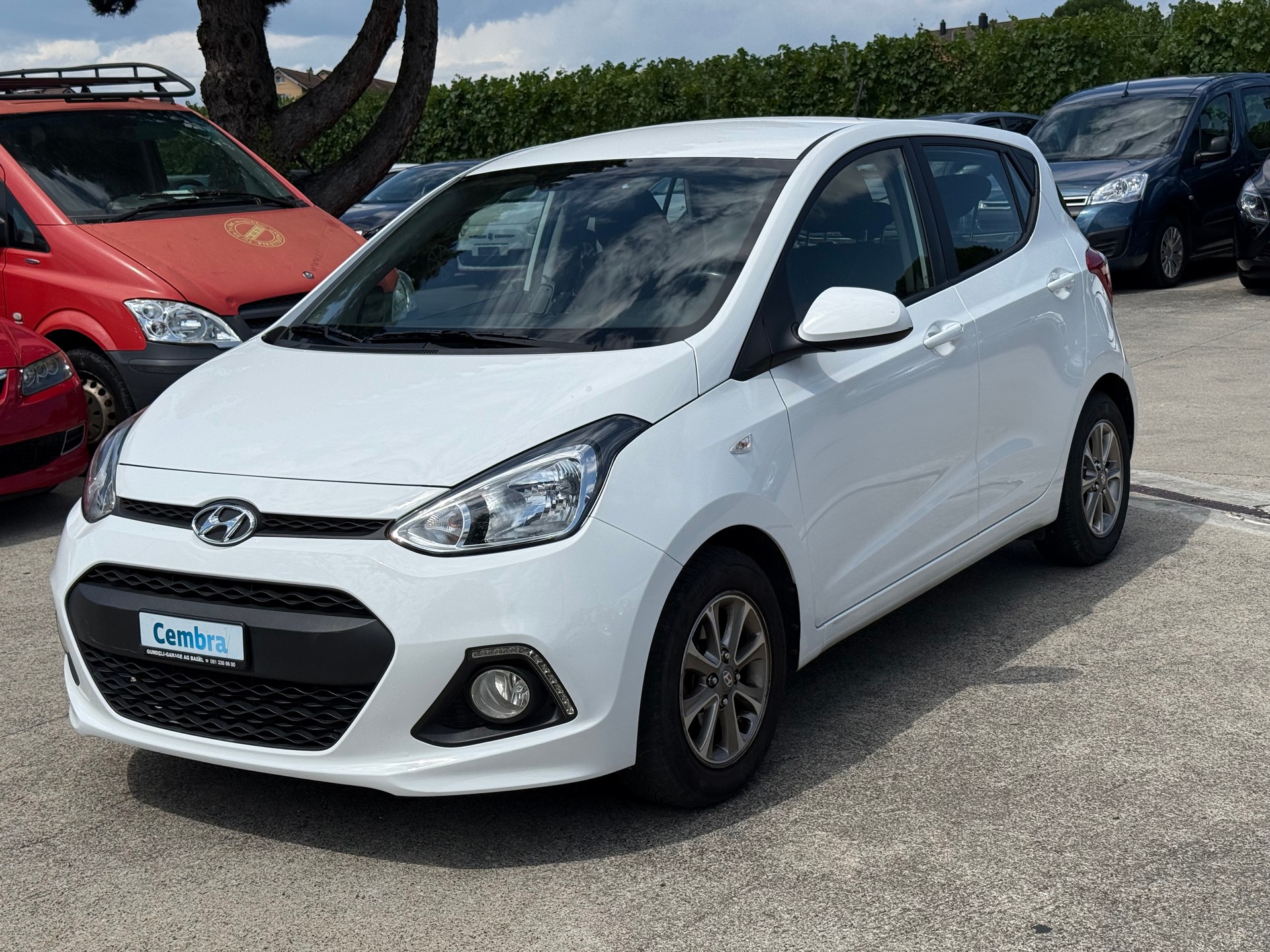 HYUNDAI i10 1.2 Amplia-image-1