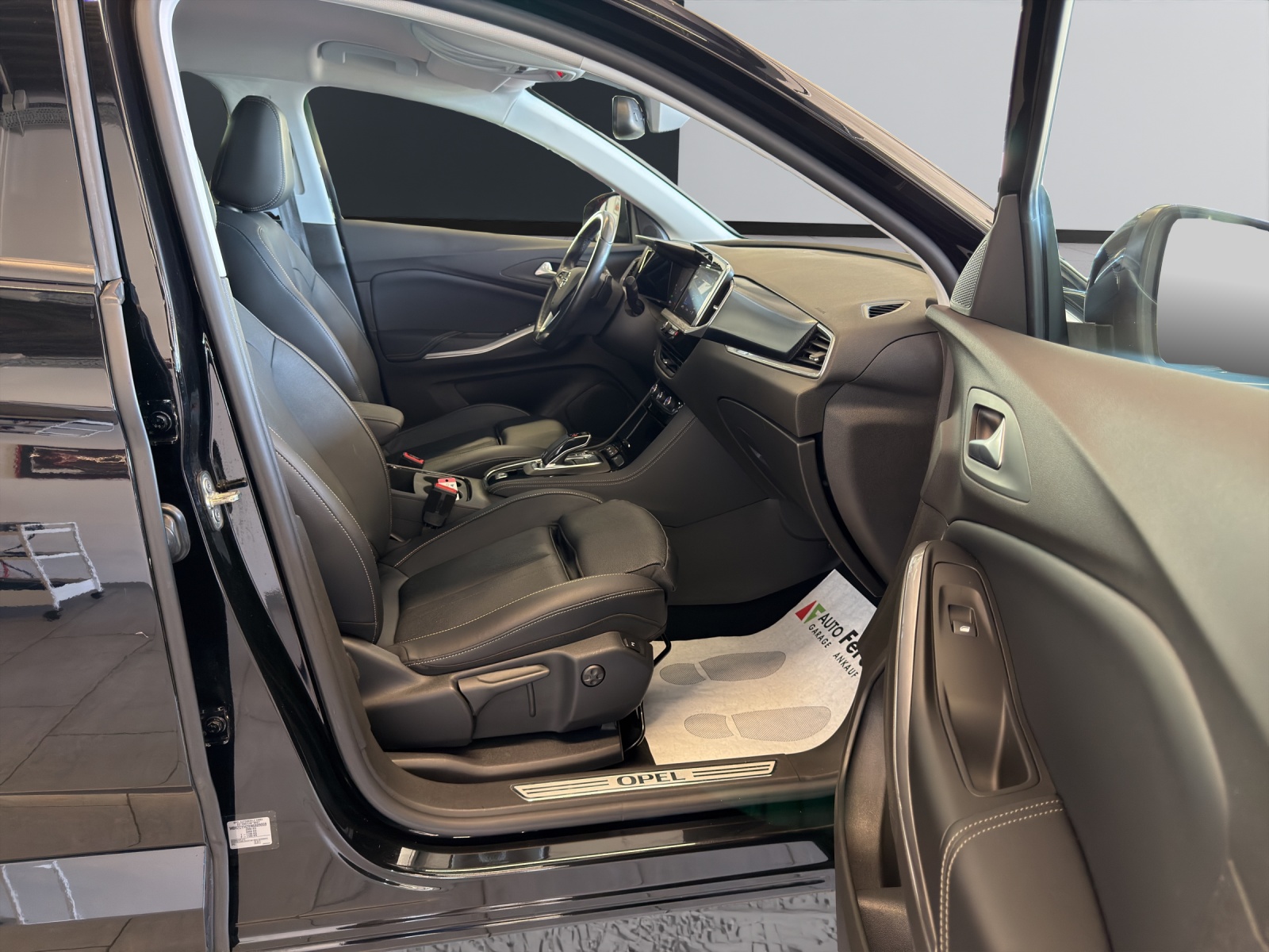 OPEL Grandland 1.5CDTi Ultimate Automatic-image-22