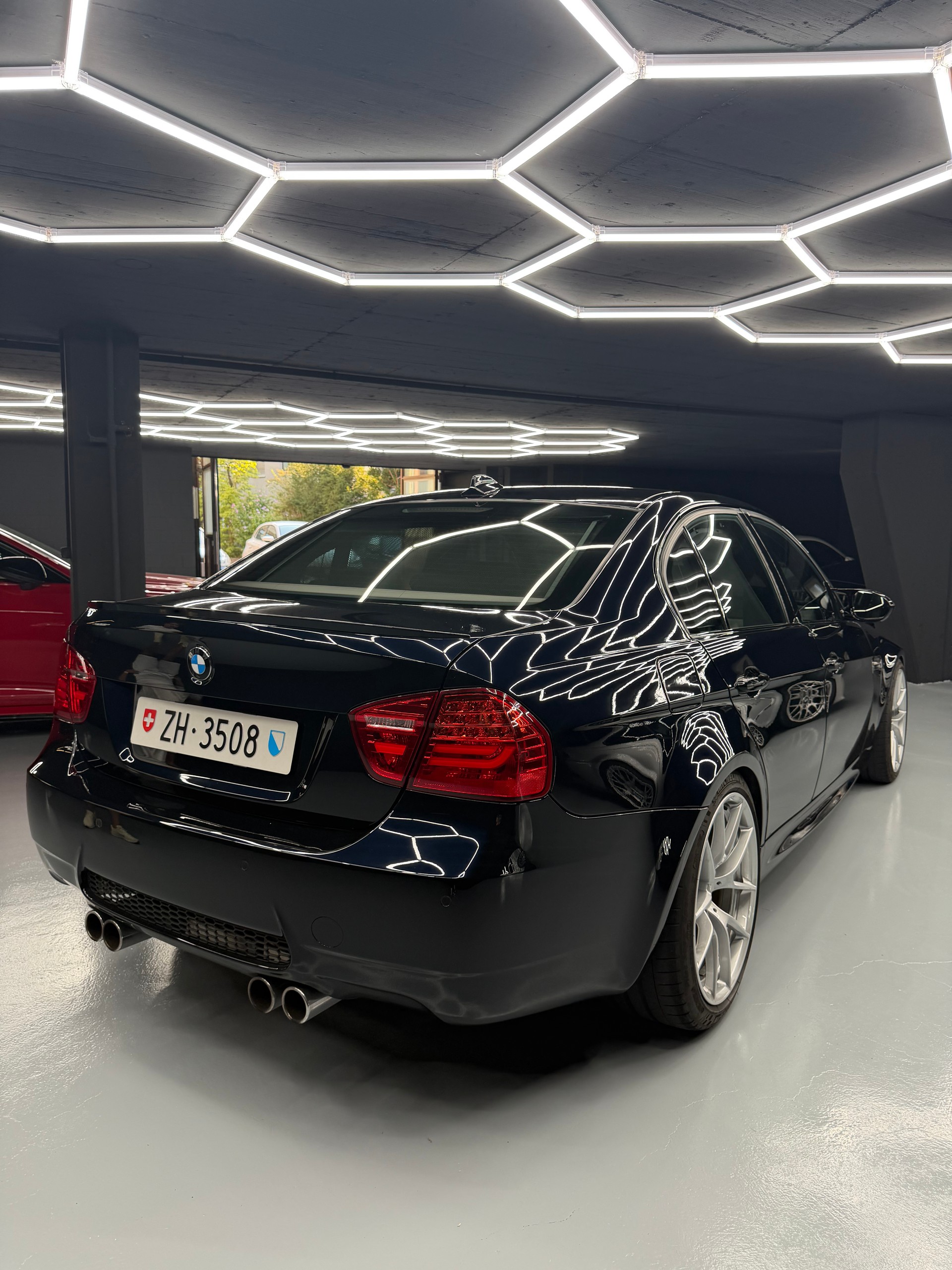 BMW M3 Limousine DSG-showroom-element-2