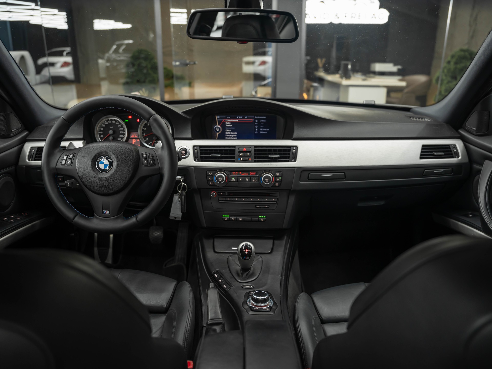 BMW M3 Limousine DSG-image-16
