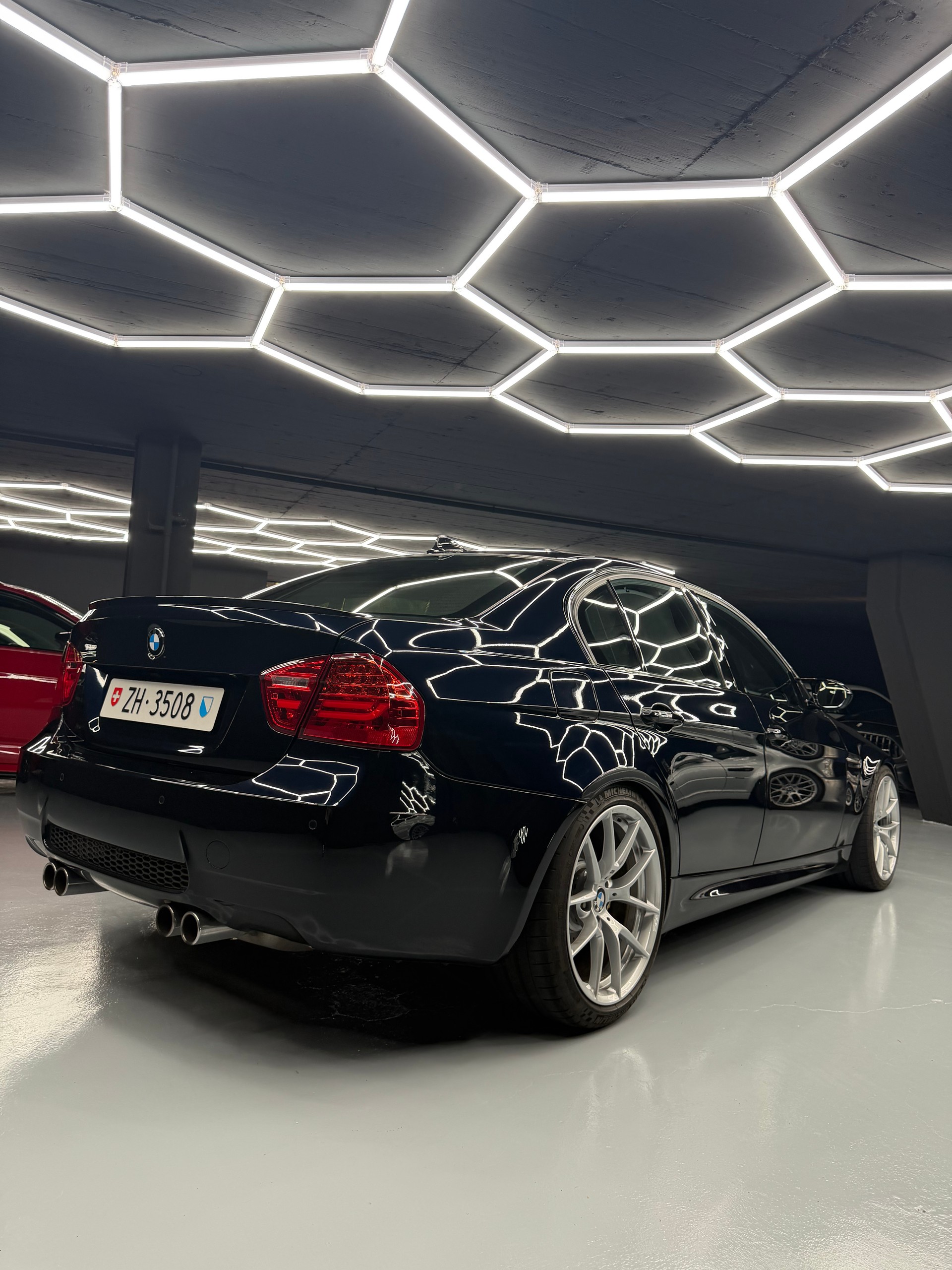 BMW M3 Limousine DSG-showroom-element-3