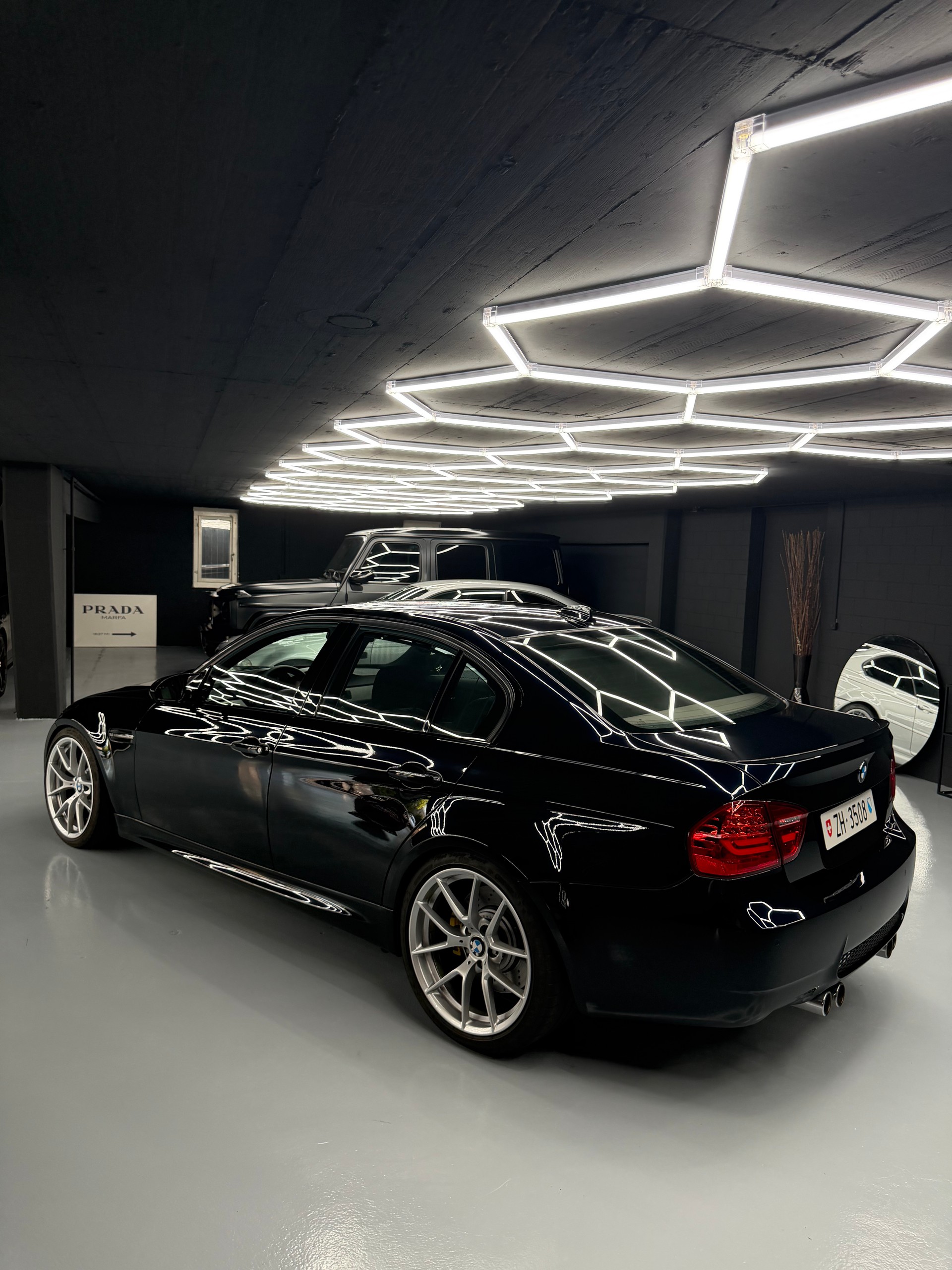 BMW M3 Limousine DSG-showroom-element-1