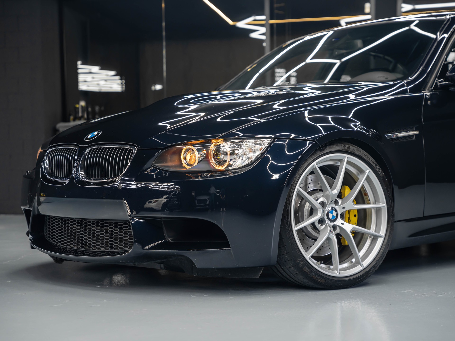 BMW M3 Limousine DSG-showroom-element-1