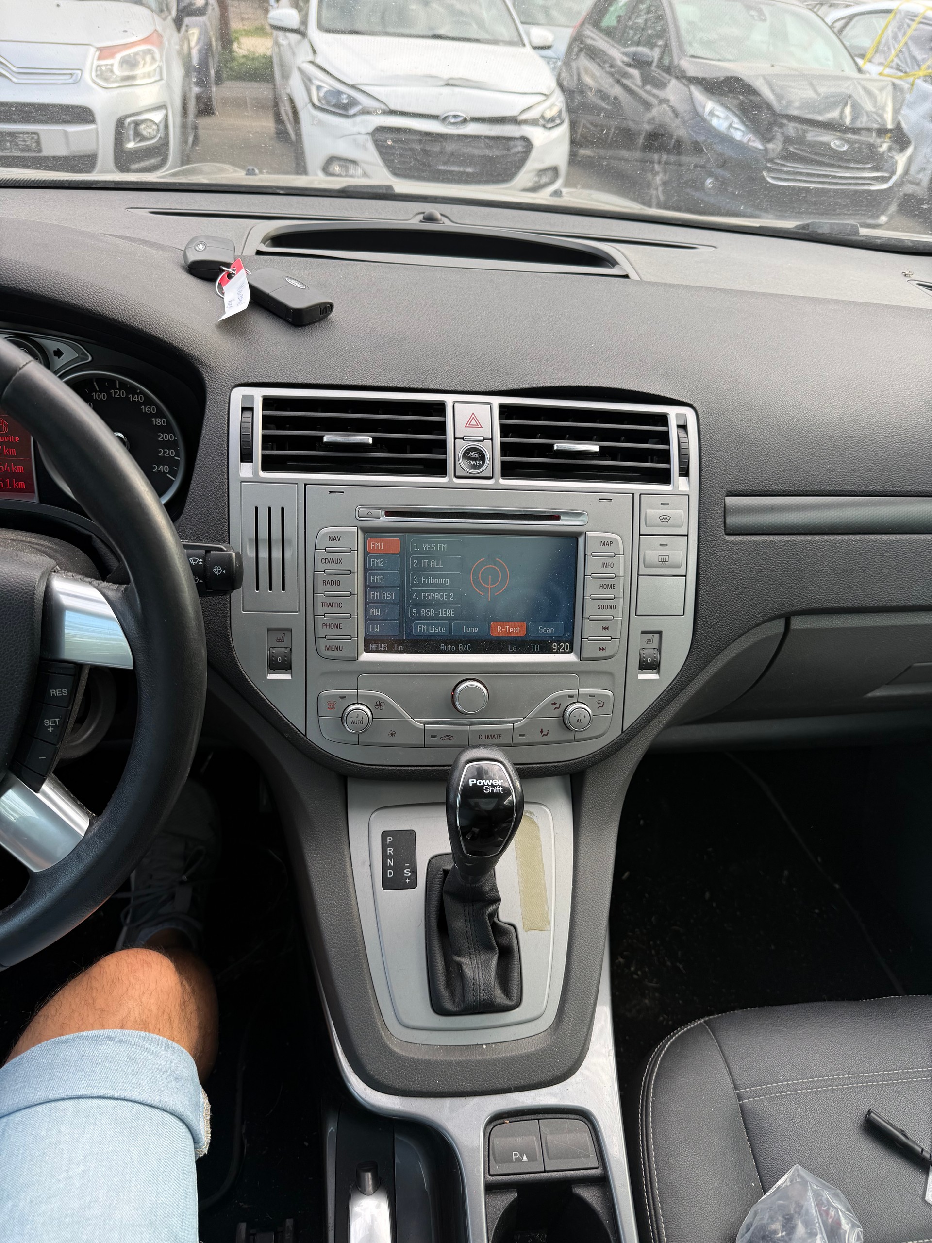 FORD Kuga 2.0 TDCi Titanium 4WD PowerShift-image-12