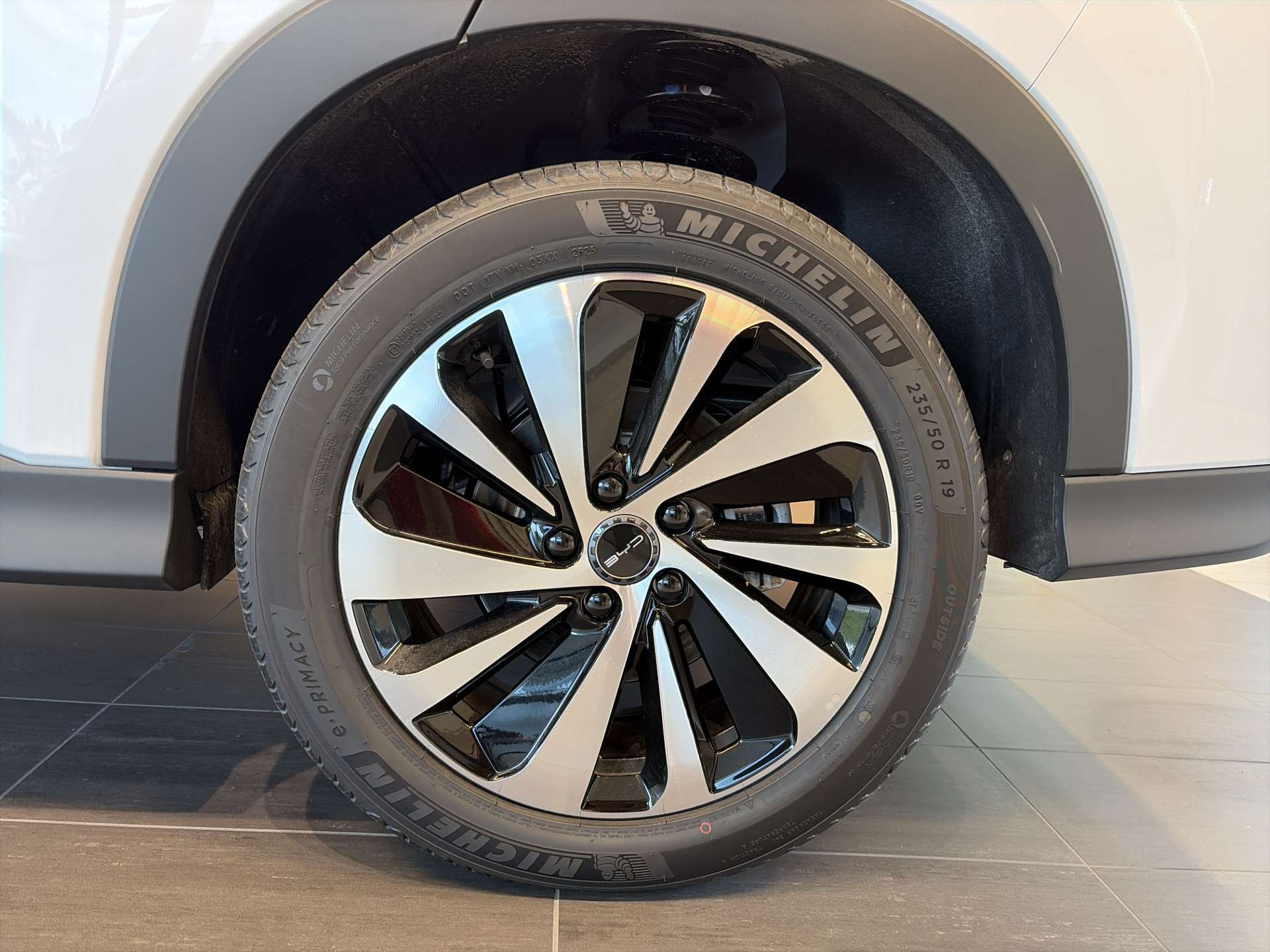 BYD Seal U DM-i PHEV Design AWD 324PS Automat-image-8