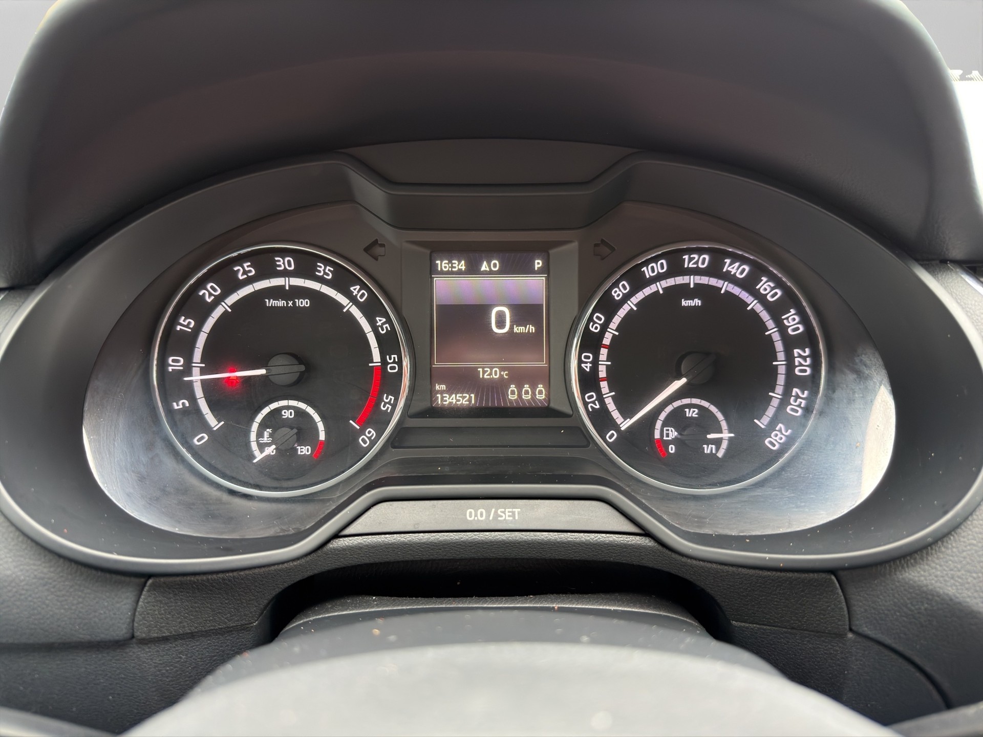SKODA Octavia Combi 2.0 TDI RS 4x4 DSG-image-15