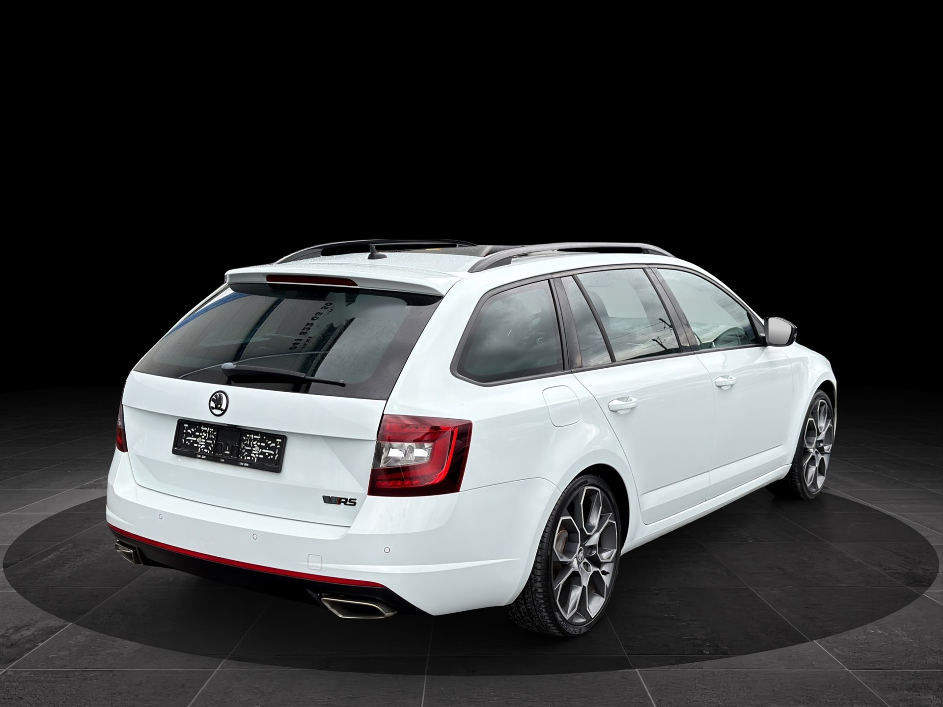 SKODA Octavia Combi 2.0 TDI RS 4x4 DSG-image-1