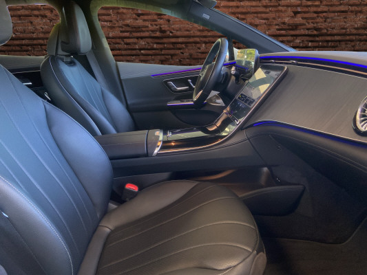 MERCEDES-BENZ EQE 350 4 Matic-image-9