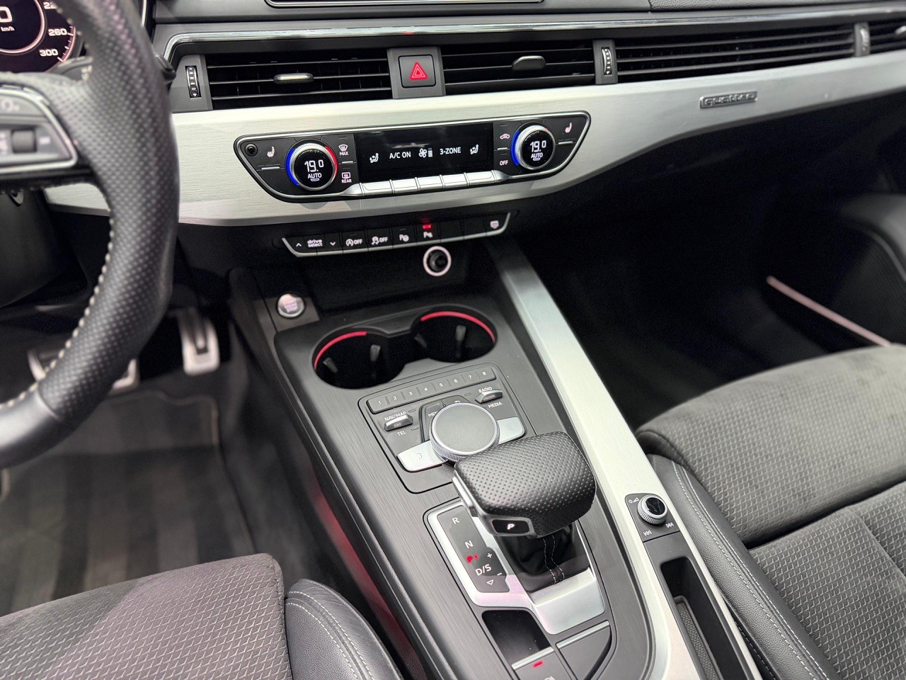 AUDI A4 Avant 3.0 TDI Sport S Line quattro | S-Line | 360° Kamera | Anhängerkupplung | Schiebedach-image-17