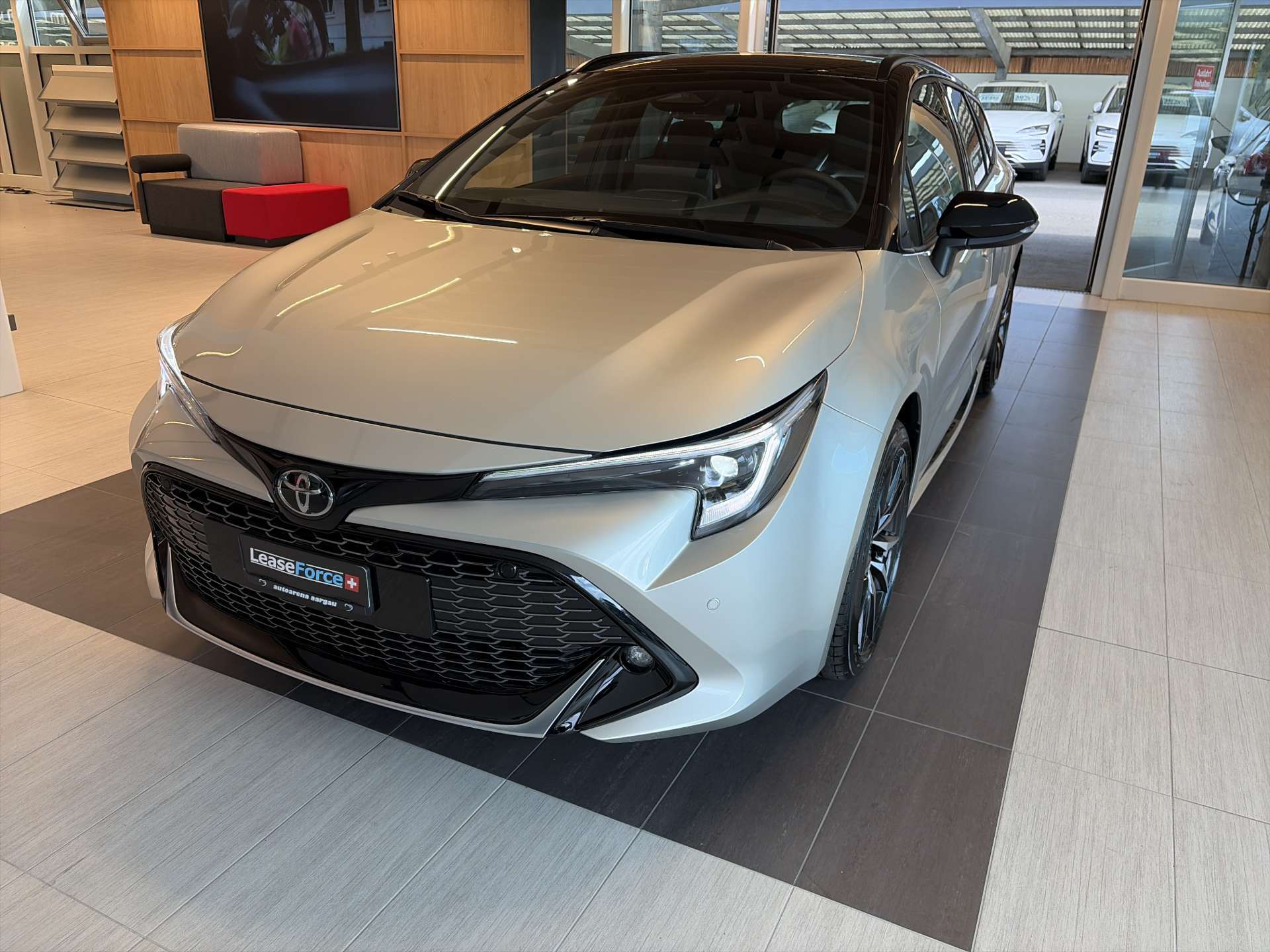 TOYOTA Corolla Touring Sports 2.0 HSD GR Sport e-CVT Automat-image-0
