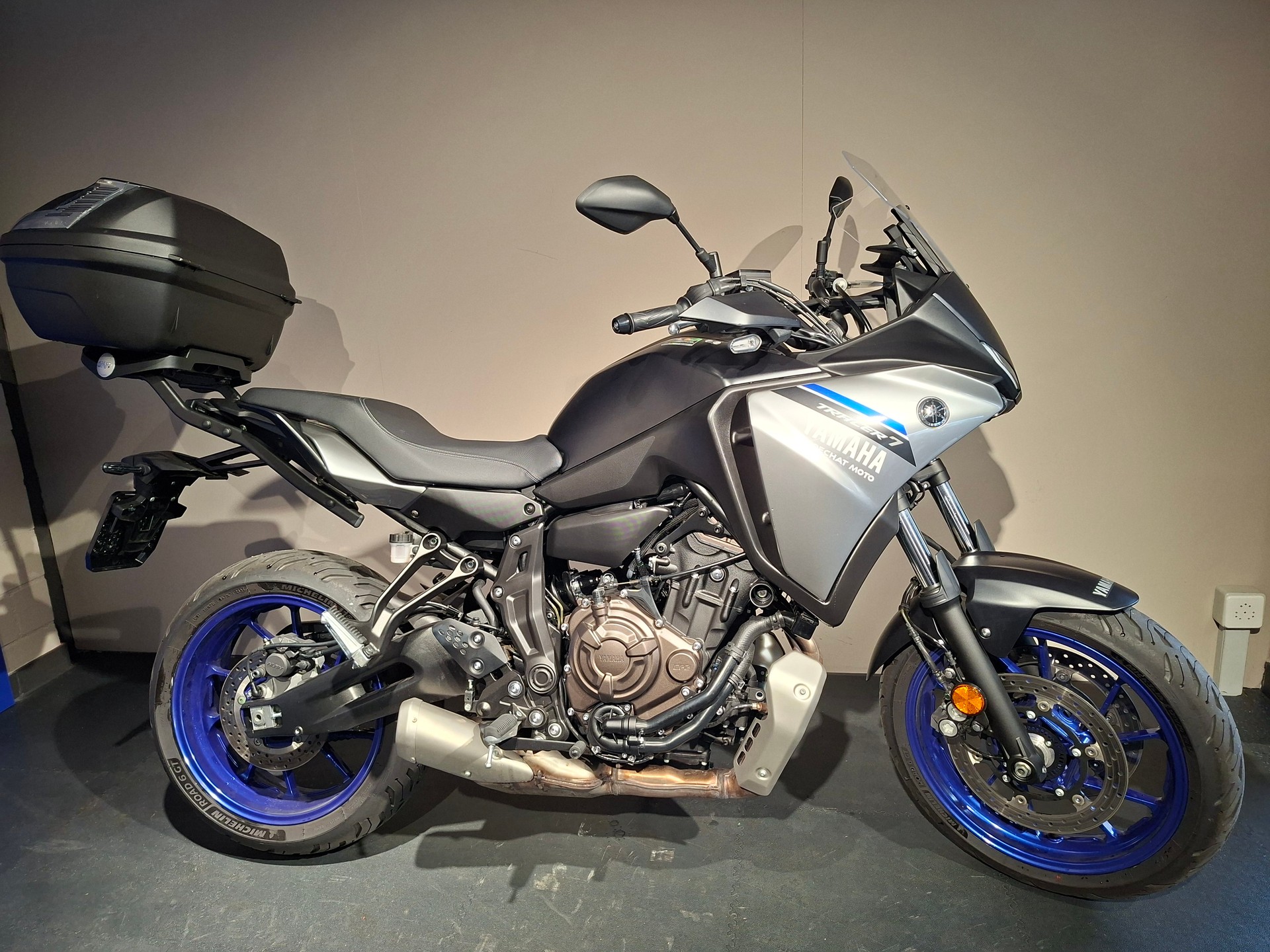 YAMAHA TRACER 7