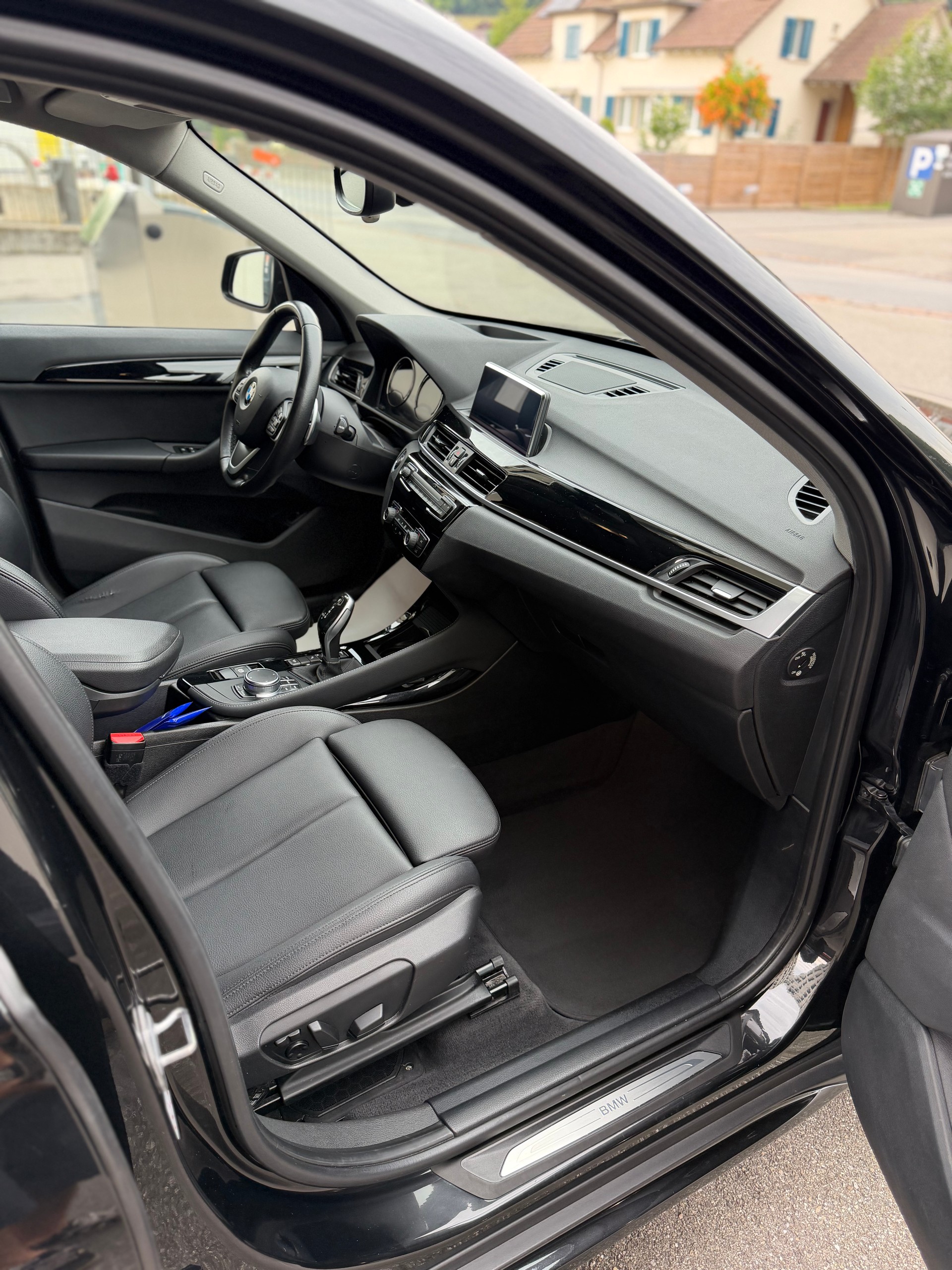 BMW X1 xDrive 18d Steptronic-image-13
