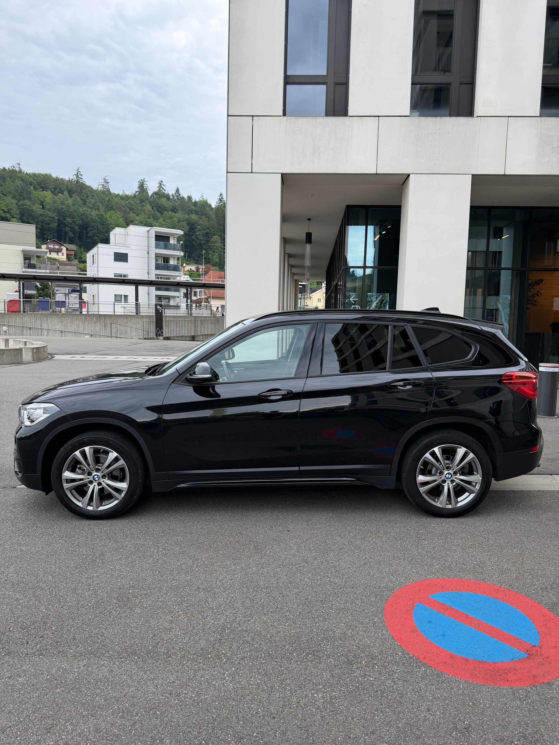 BMW X1 xDrive 18d Steptronic-showroom-element-2