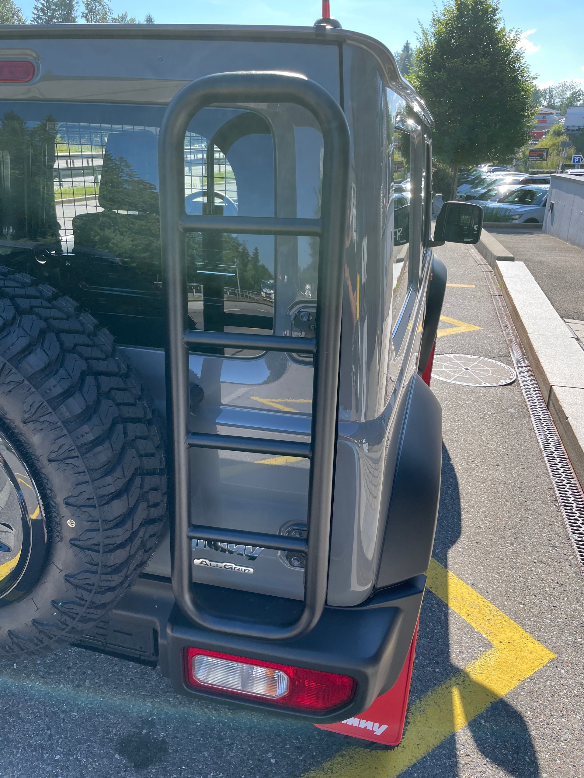 SUZUKI Jimny 1.5 Compact+ 4x4, Retro Edition mit Höherlegung und Offroadreifen-image-6