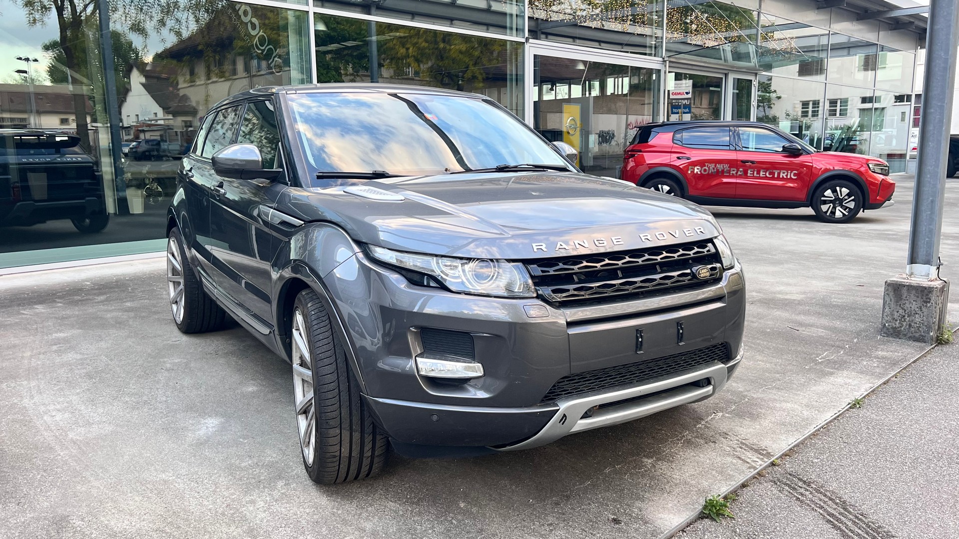 LAND ROVER Range Rover Evoque 2.0 Si4 Prestige AT9-image-1