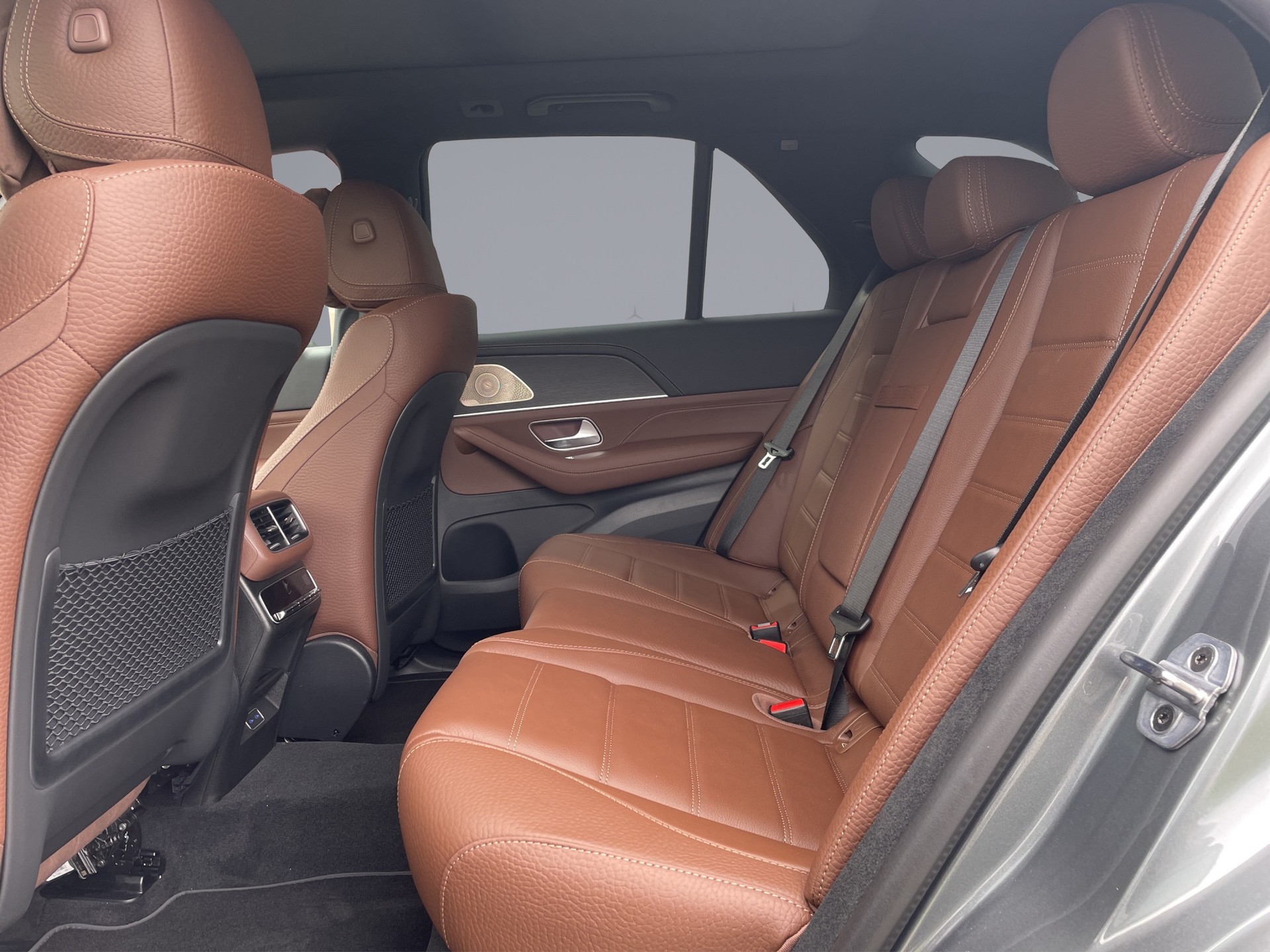 MERCEDES-BENZ GLE 400 e EQ Star AMG Line 4matic-image-12