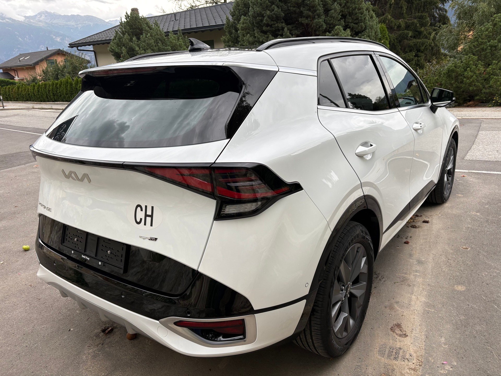 KIA 1.6 T-GDi Hybrid GT-Line-image-2