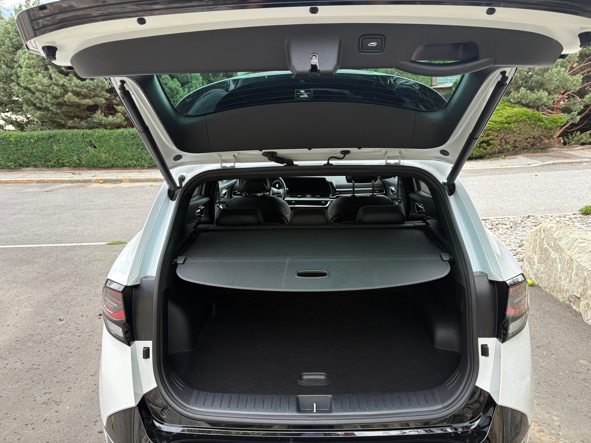KIA 1.6 T-GDi Hybrid GT-Line-image-3