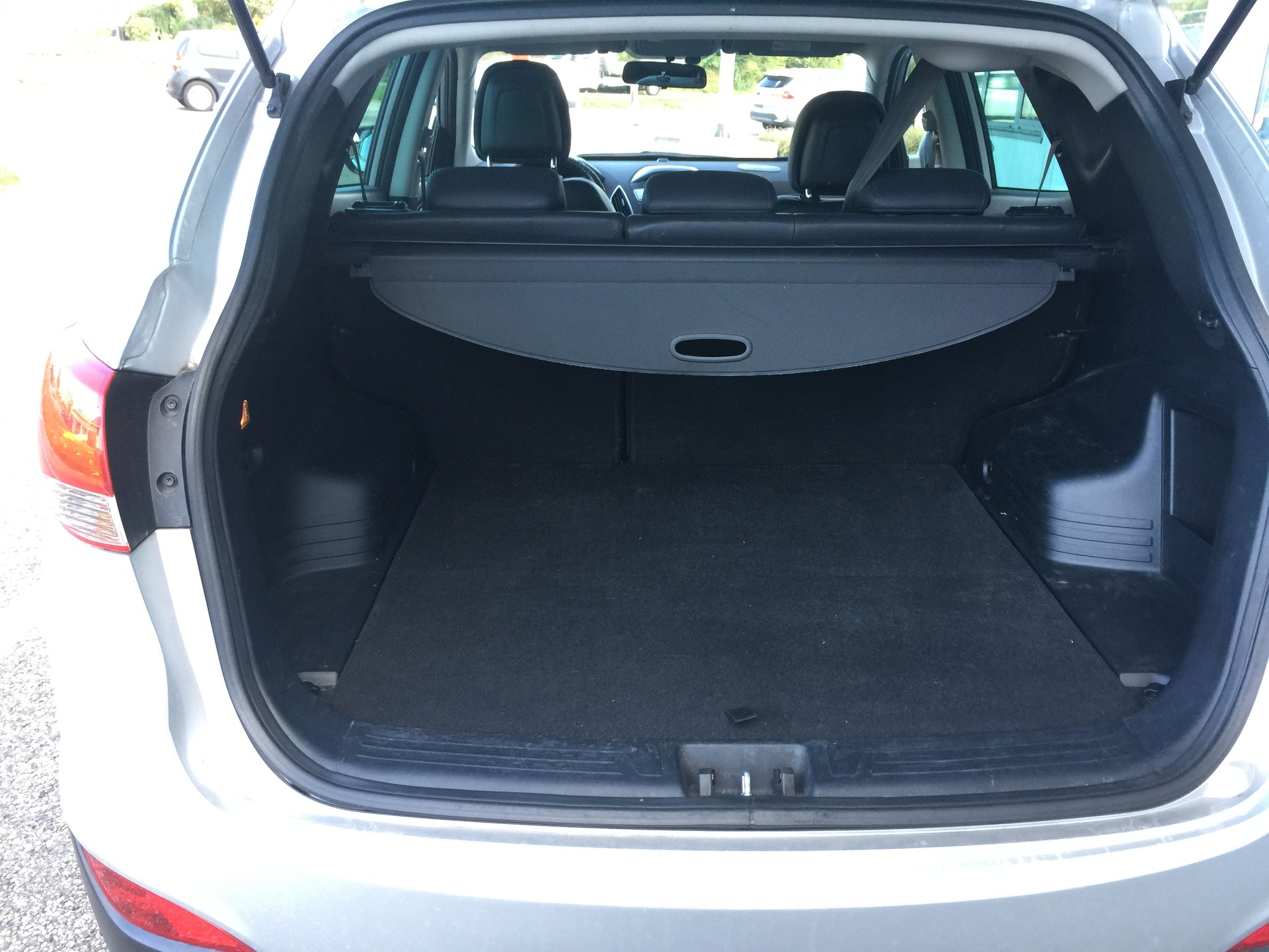 HYUNDAI iX 35 2.0 Style 4WD Automatic-image-8
