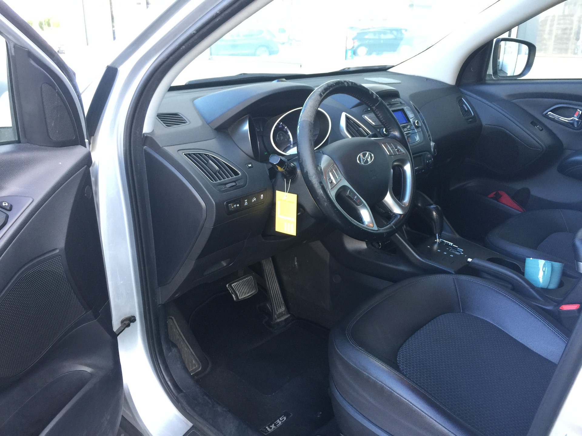 HYUNDAI iX 35 2.0 Style 4WD Automatic-image-10