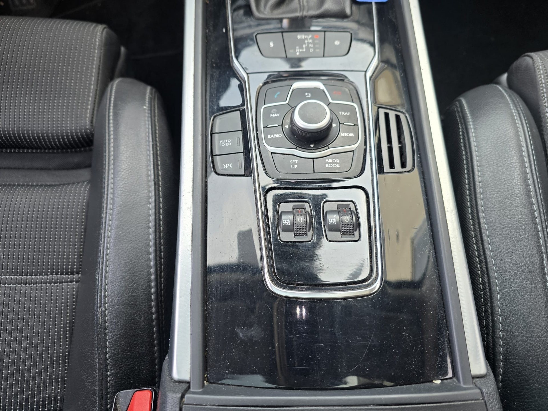 PEUGEOT 508 SW 2.2 HDI GT Automatic-image-13
