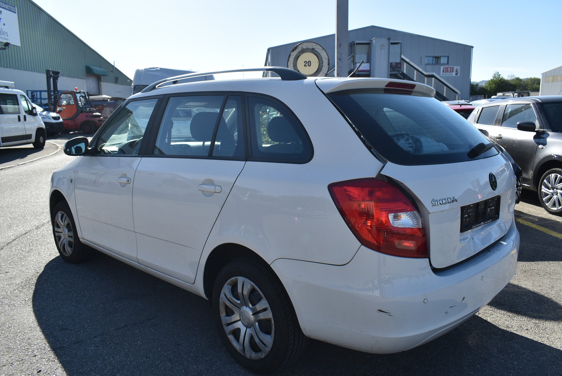SKODA Fabia 1.6 TDI Elegance-image-9