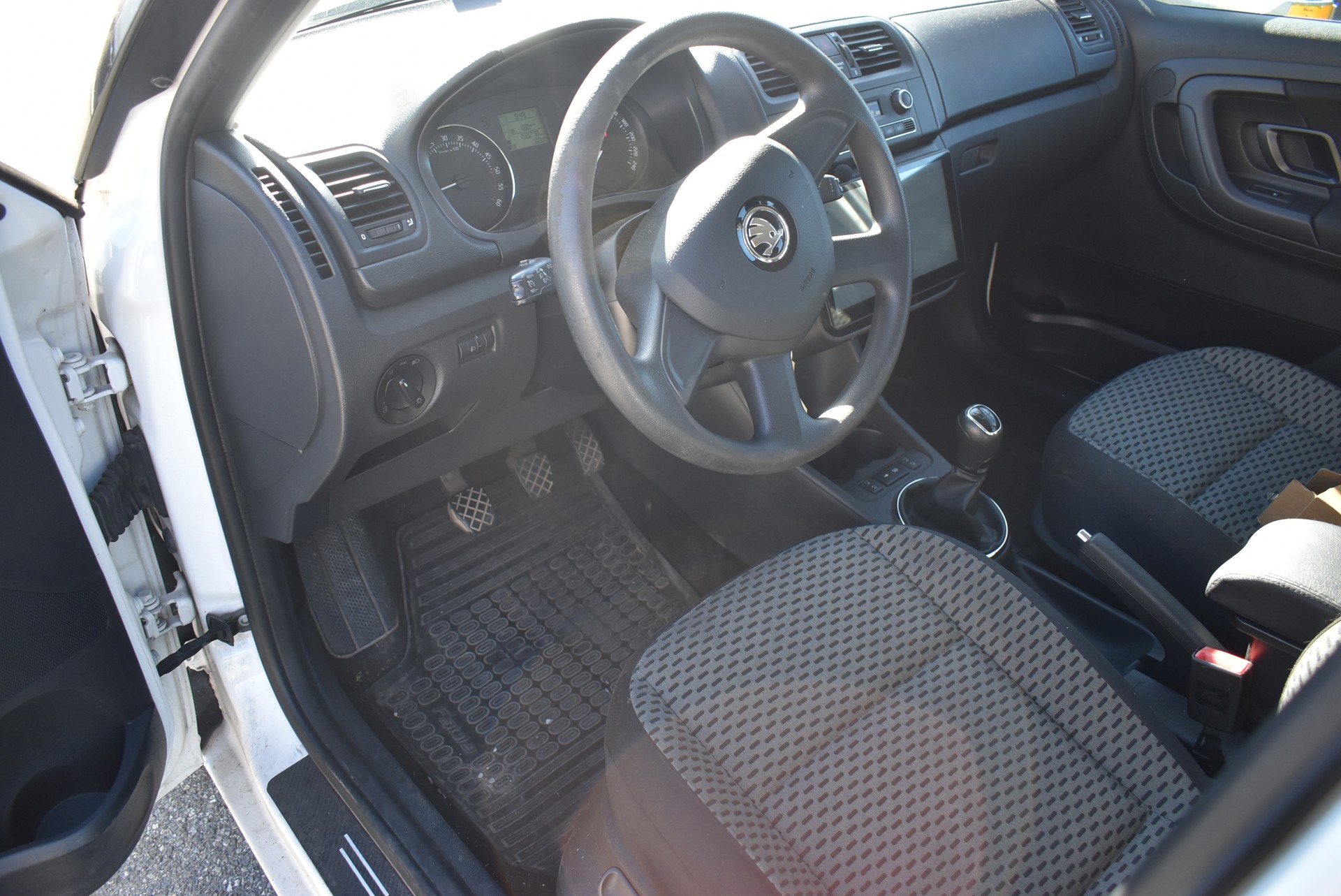 SKODA Fabia 1.6 TDI Elegance-image-1