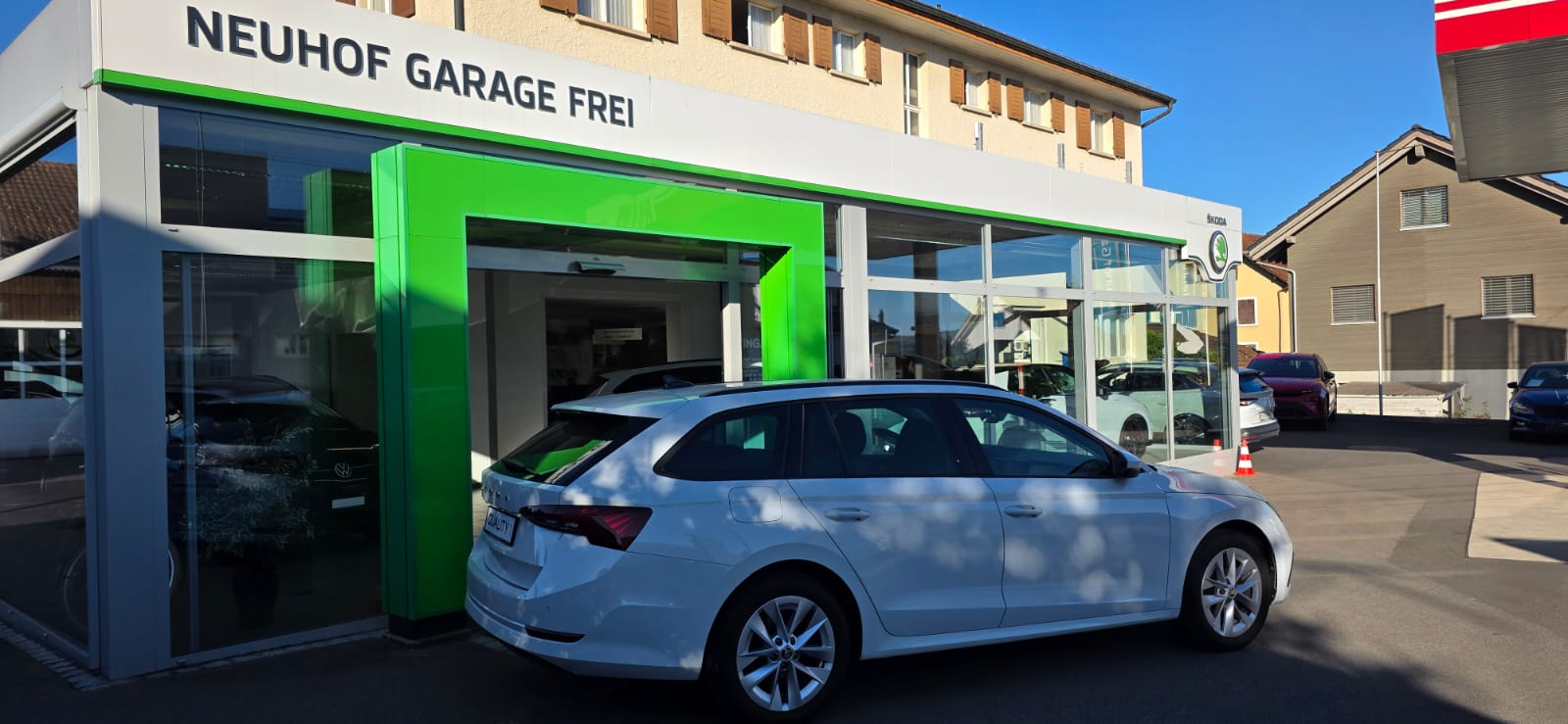 SKODA Octavia Combi 2.0 TDI DSG Style-image-2
