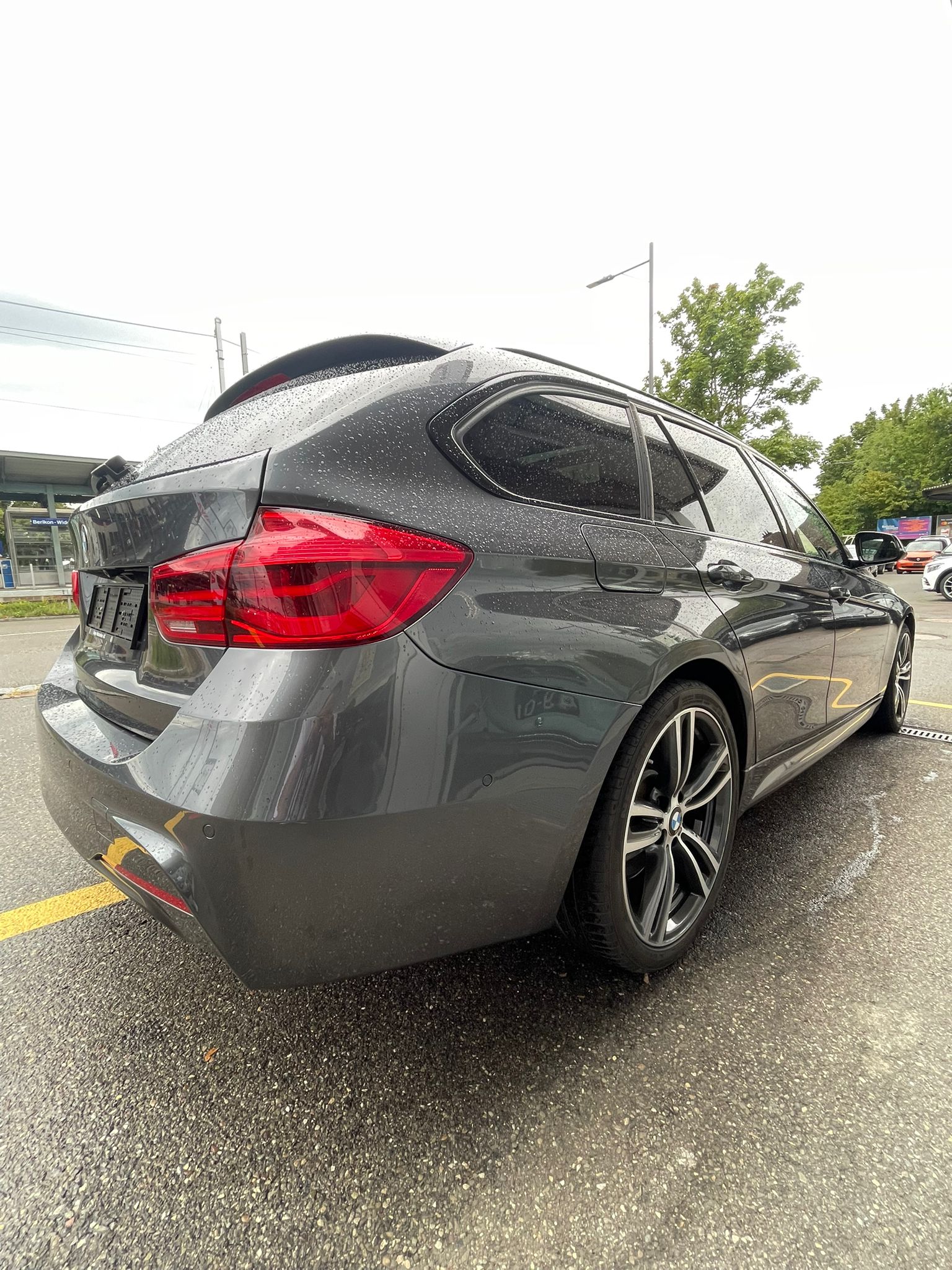 BMW 330d xDrive Touring M Sport Line Steptronic CH-Auto 83% Rabatt-image-4