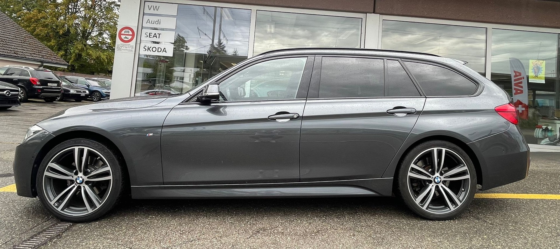 BMW 330d xDrive Touring M Sport Line Steptronic CH-Auto 83% Rabatt-image-0