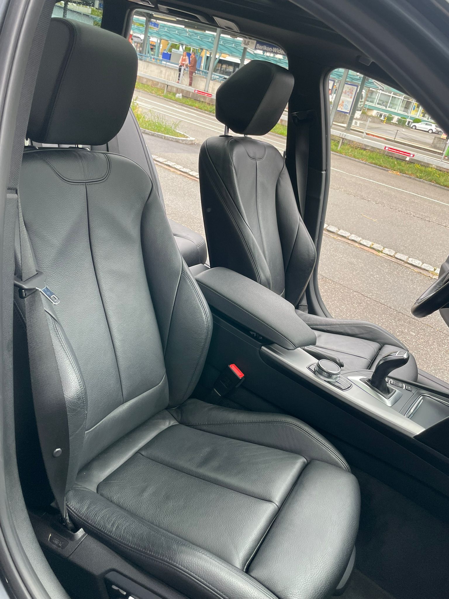 BMW 330d xDrive Touring M Sport Line Steptronic CH-Auto 83% Rabatt-image-5