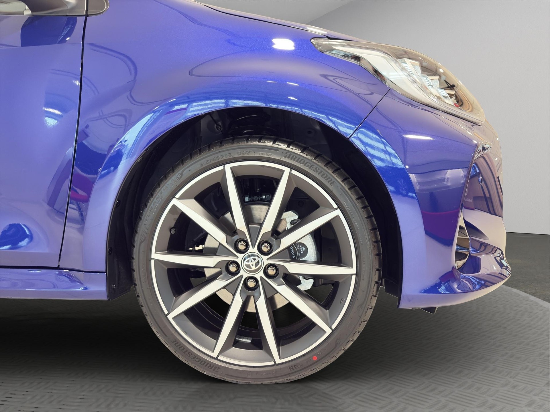 TOYOTA Yaris 1.5 VVT-i HSD GR Sport-image-12