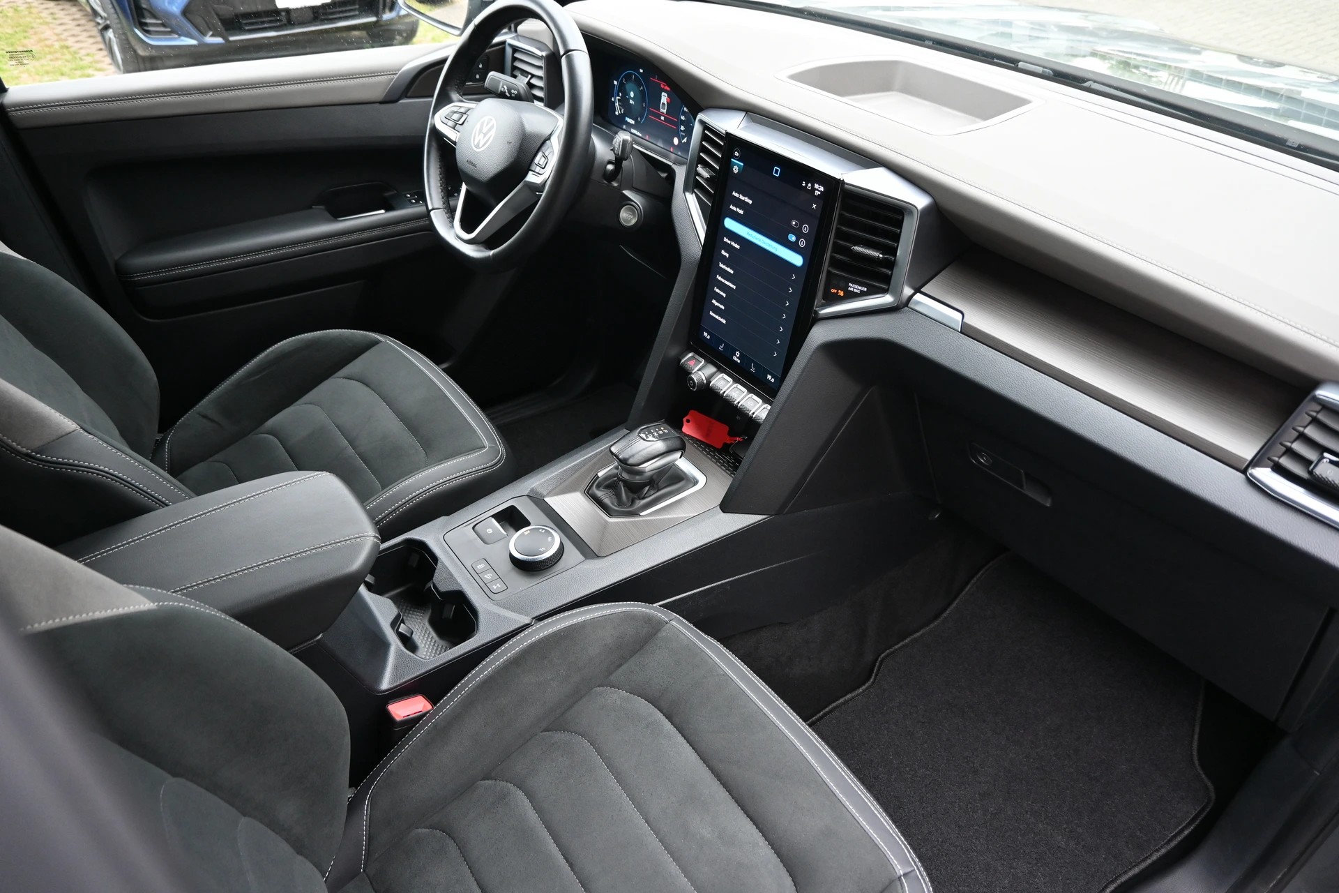 VW Amarok 3.0TDI V6 Style 4x4 240PS + AHK 3500kg-image-17