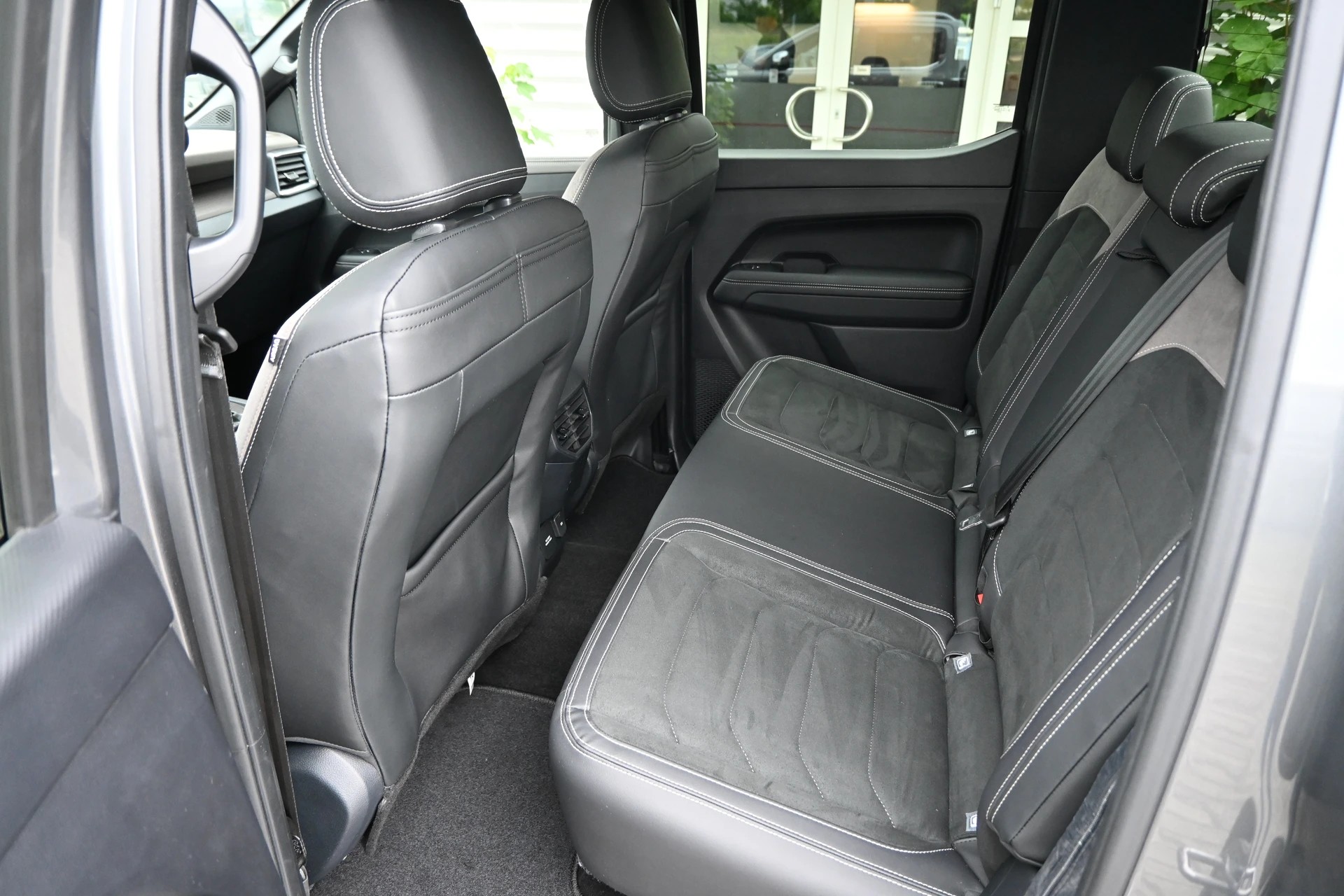 VW Amarok 3.0TDI V6 Style 4x4 240PS + AHK 3500kg-image-18