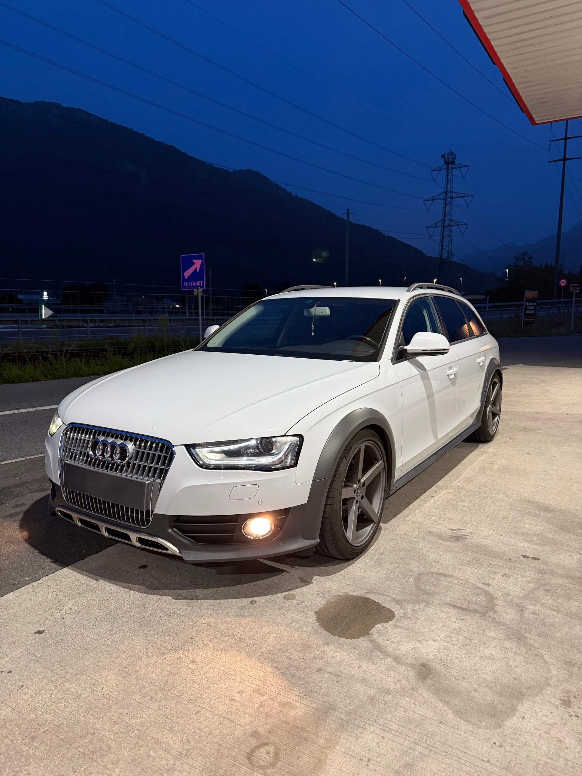 AUDI A4 ALLROAD 2.0 TDI 177-image-0
