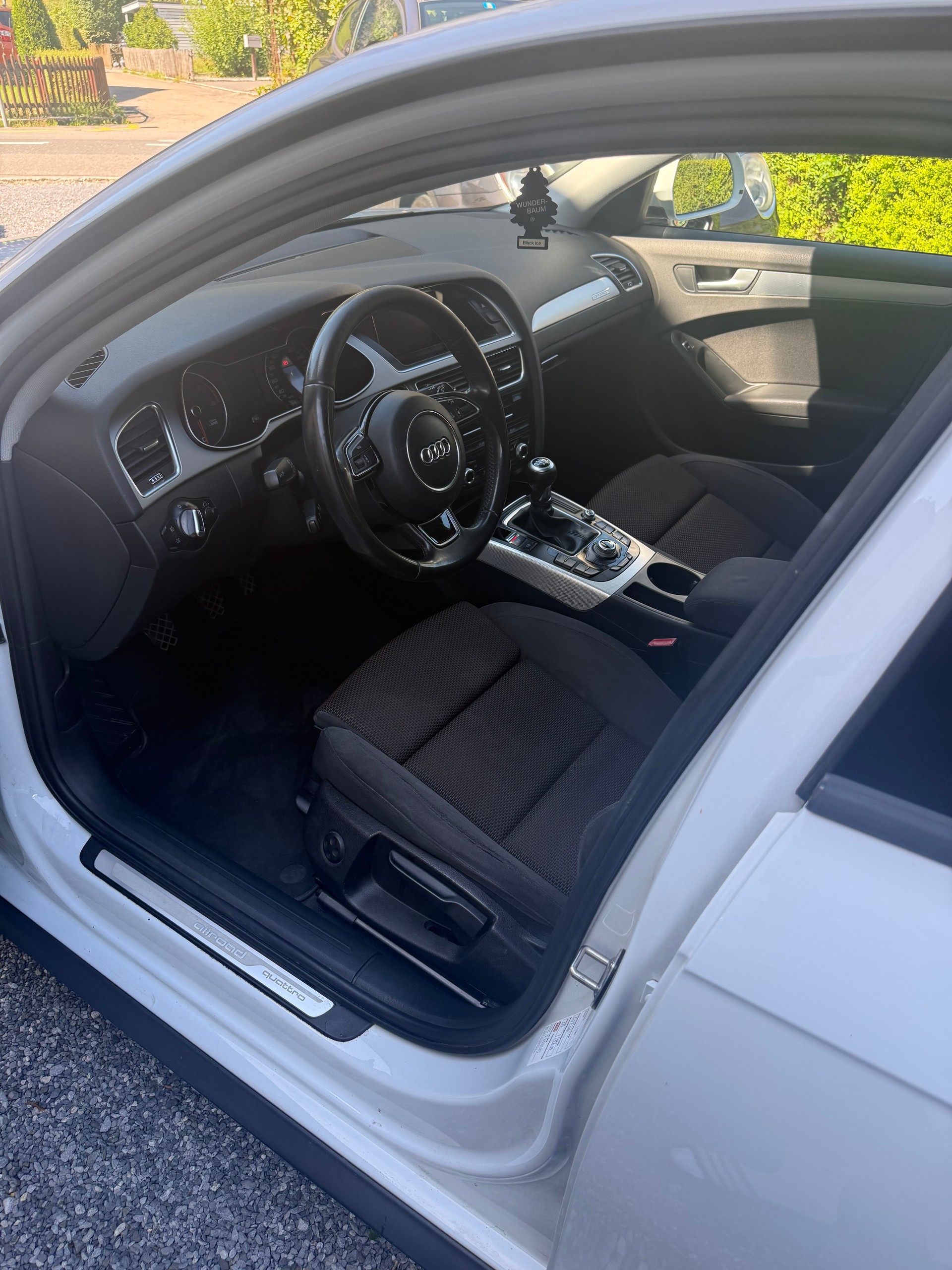 AUDI A4 ALLROAD 2.0 TDI 177-image-2