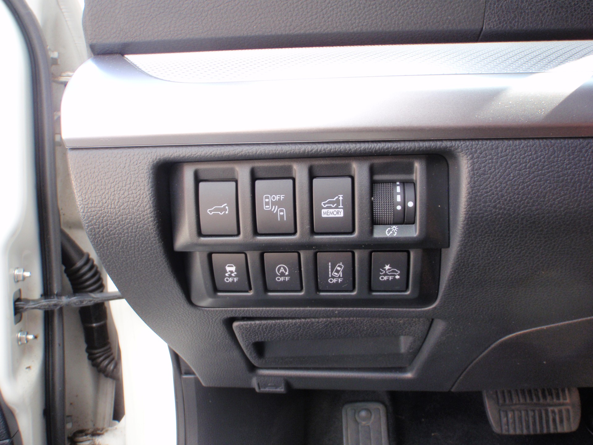 SUBARU Outback 2.5i Luxury AWD Lineartronic-image-8