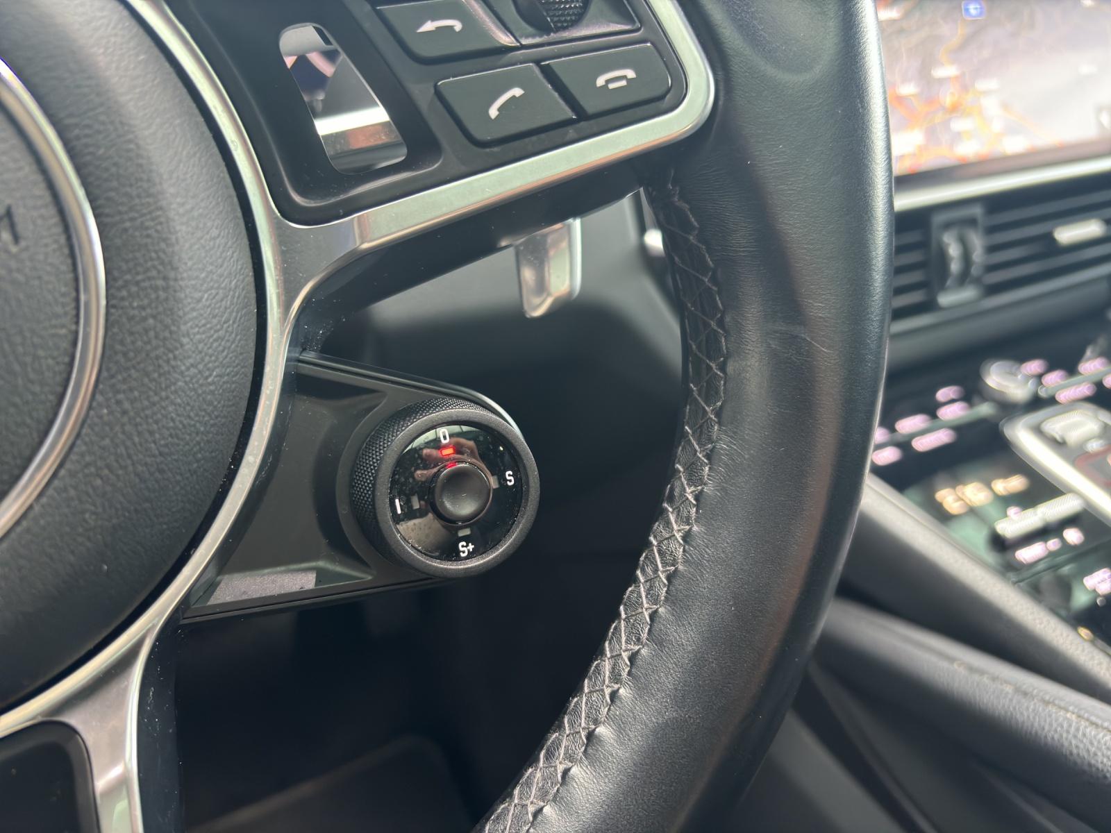 PORSCHE Cayenne Coupé 3.0 V6-image-8