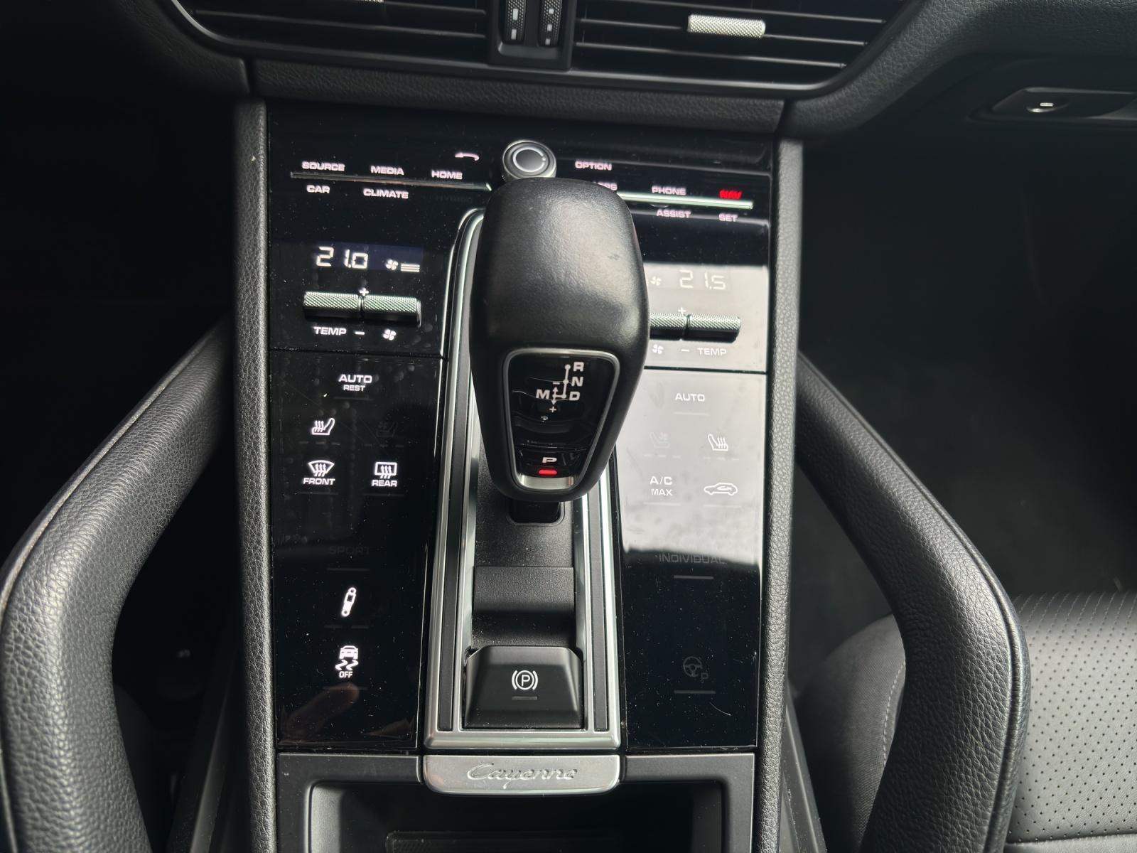 PORSCHE Cayenne Coupé 3.0 V6-image-10