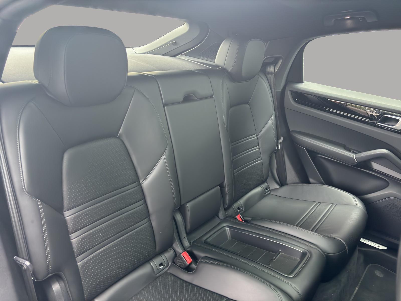 PORSCHE Cayenne Coupé 3.0 V6-image-19