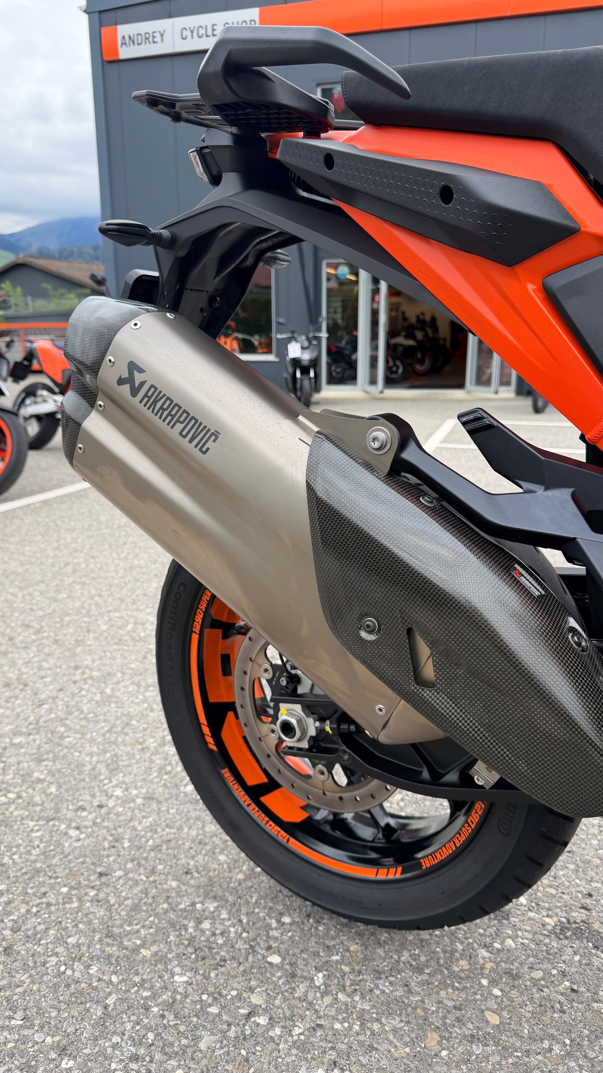 KTM 1290 Super Adventure S-image-6