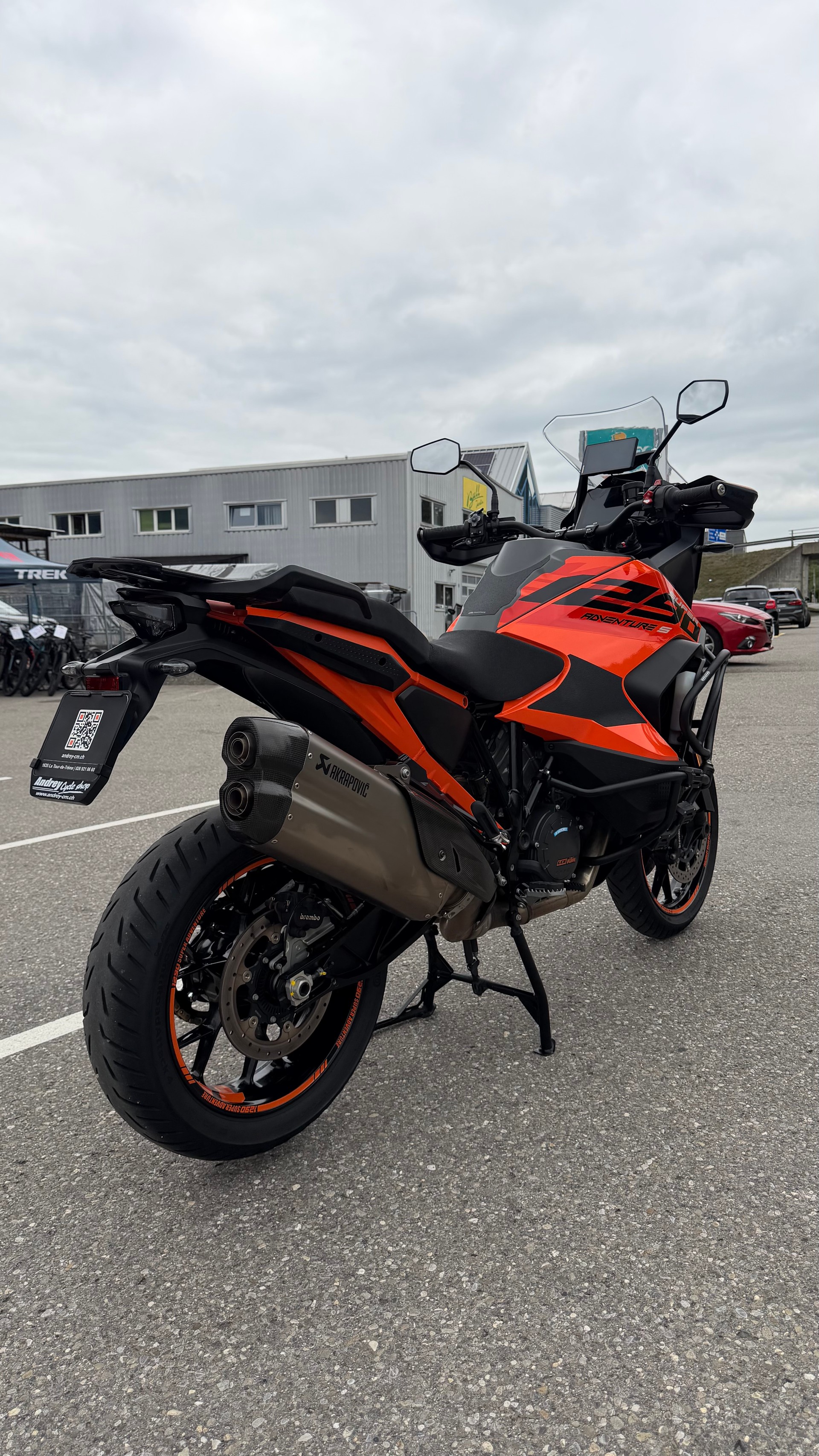 KTM 1290 Super Adventure S-showroom-element-2