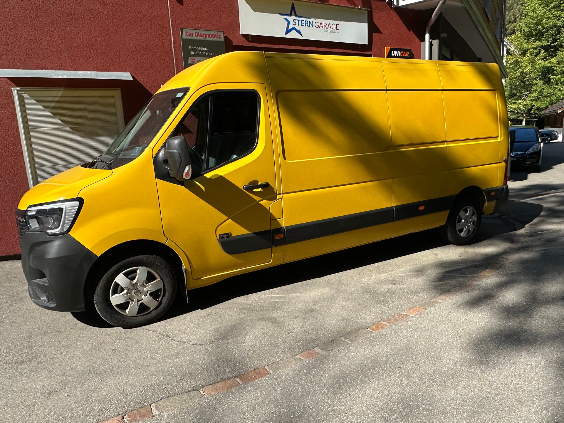 RENAULT Master T35 2.3dCi 135 L3H2-image-2