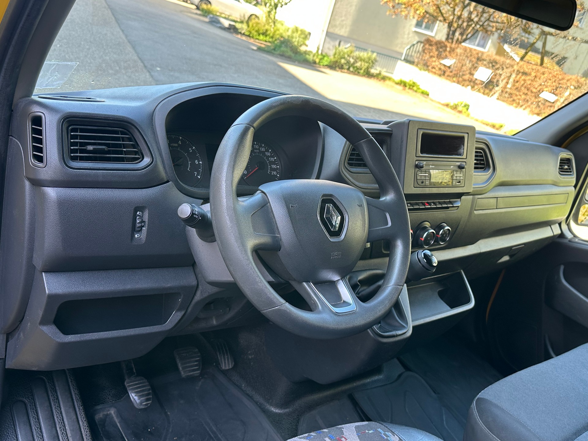 RENAULT Master T35 2.3dCi 135 L3H2-image-7