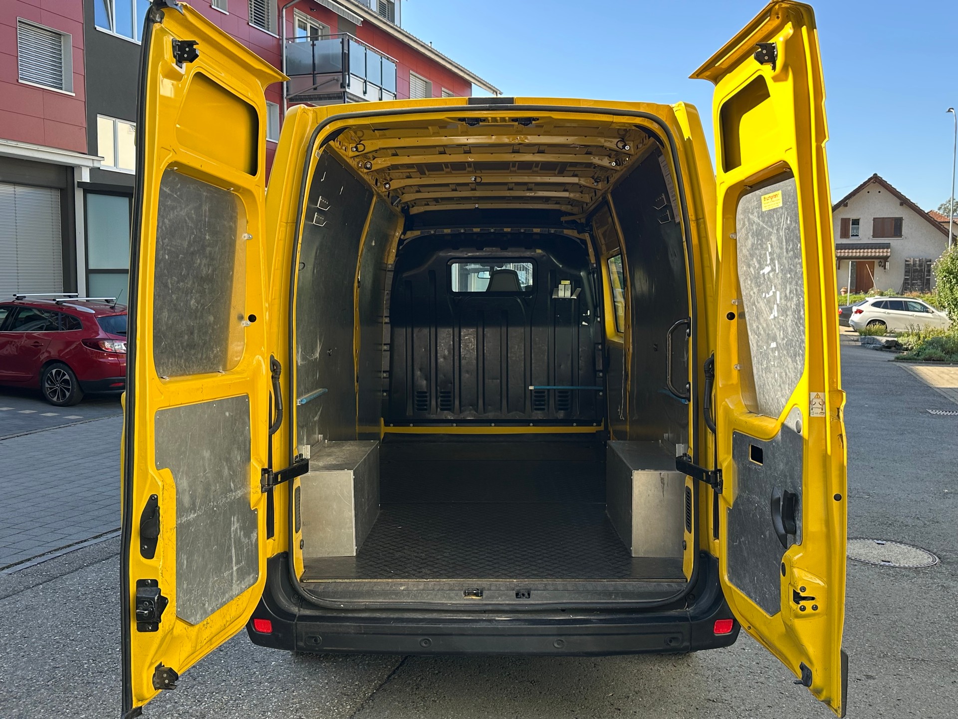 RENAULT Master T35 2.3dCi 135 L3H2-image-4