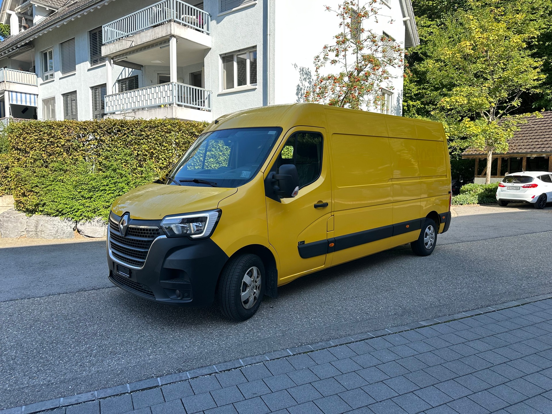 RENAULT Master T35 2.3dCi 135 L3H2-image-0